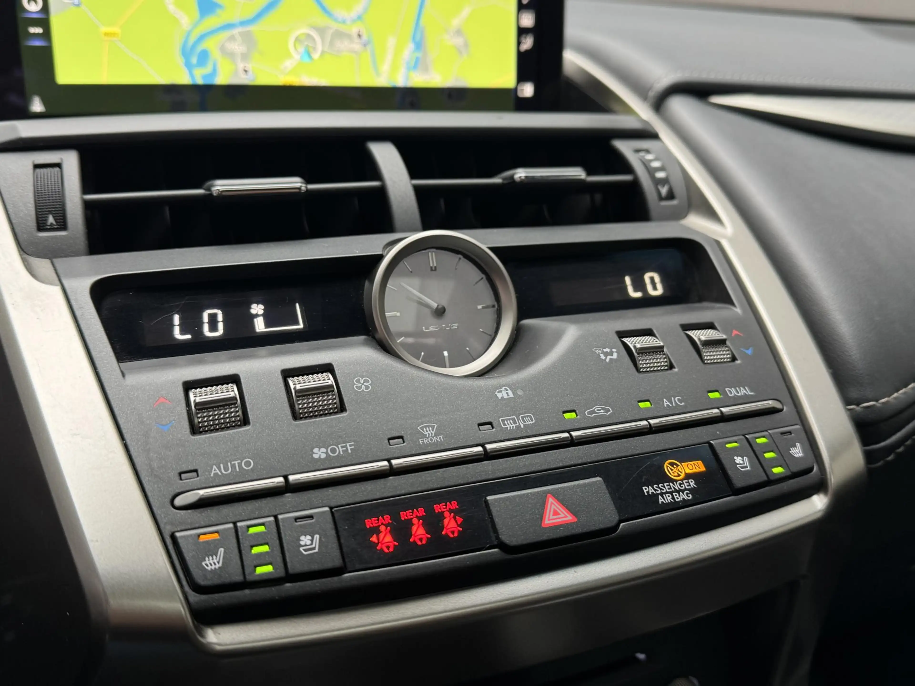 Lexus NX 300h AWD F SPORT MarkLevinson HUD Stoelkoeling Stuurver — photo 10