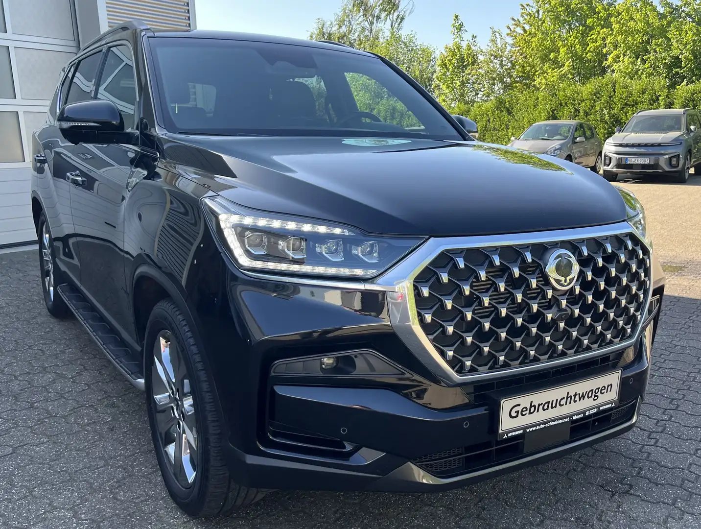 SsangYong Rexton Rexton 2.2 e-XDi 220 4WDAut. Sapphire Schwarz - 1