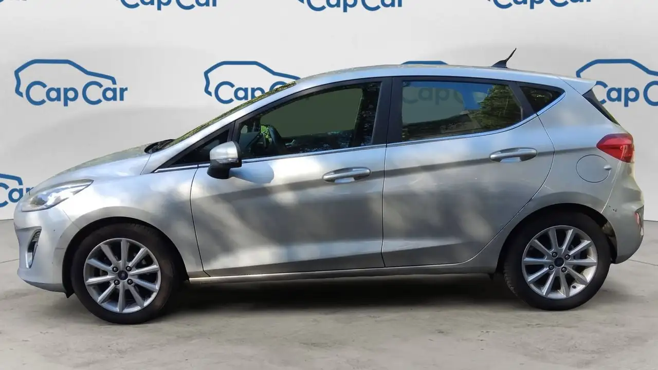Ford Fiesta 5 portes — photo 2