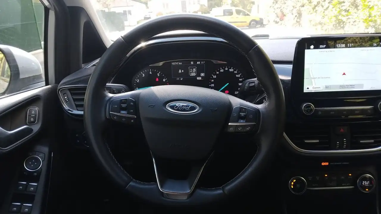 Ford Fiesta 5 portes — photo 22