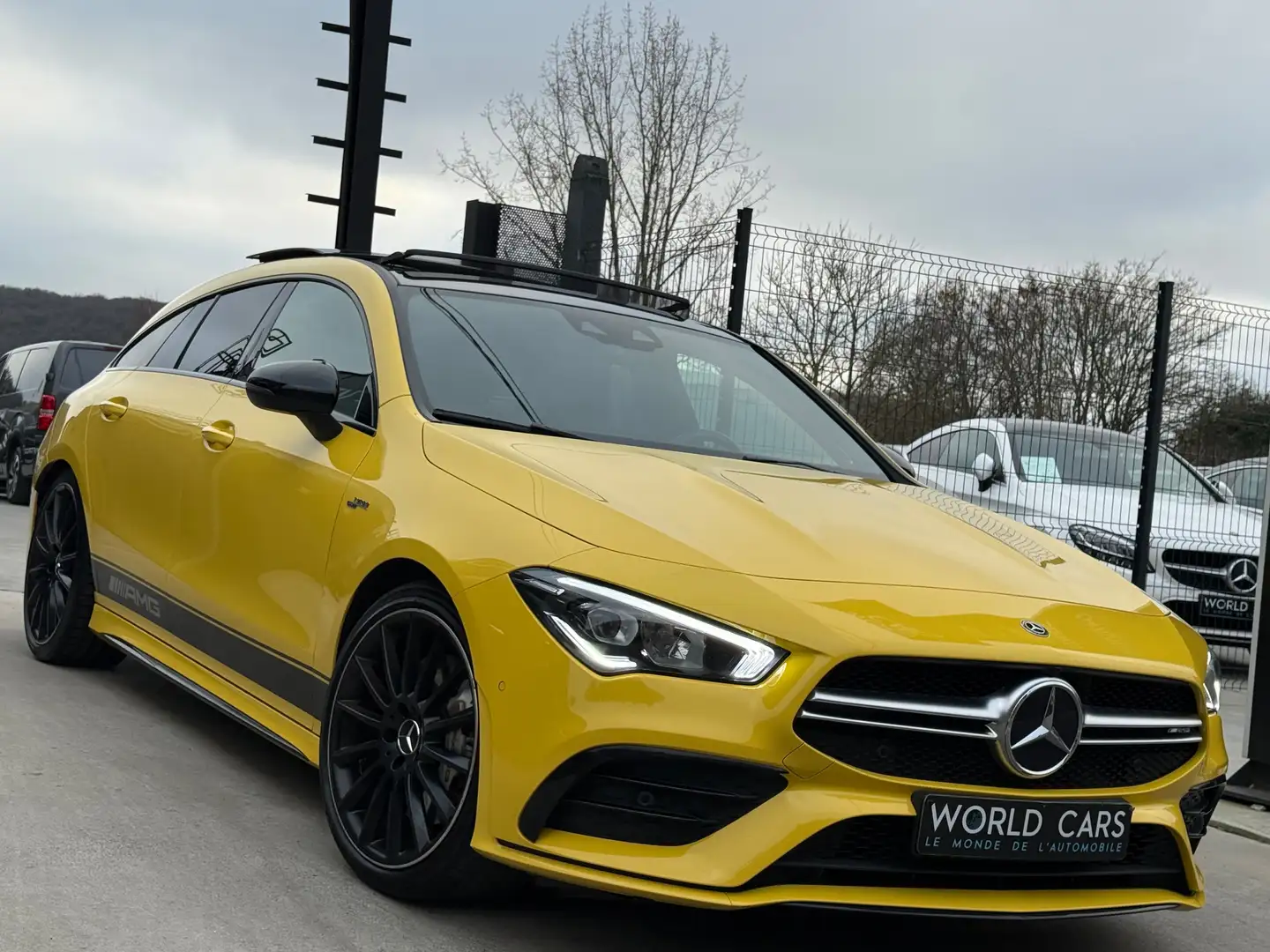 Mercedes-Benz CLA 35 AMG 4-MATIC TOIT PANO DISTRO CAMERA PARK ASS. FULL OP Jaune - 2