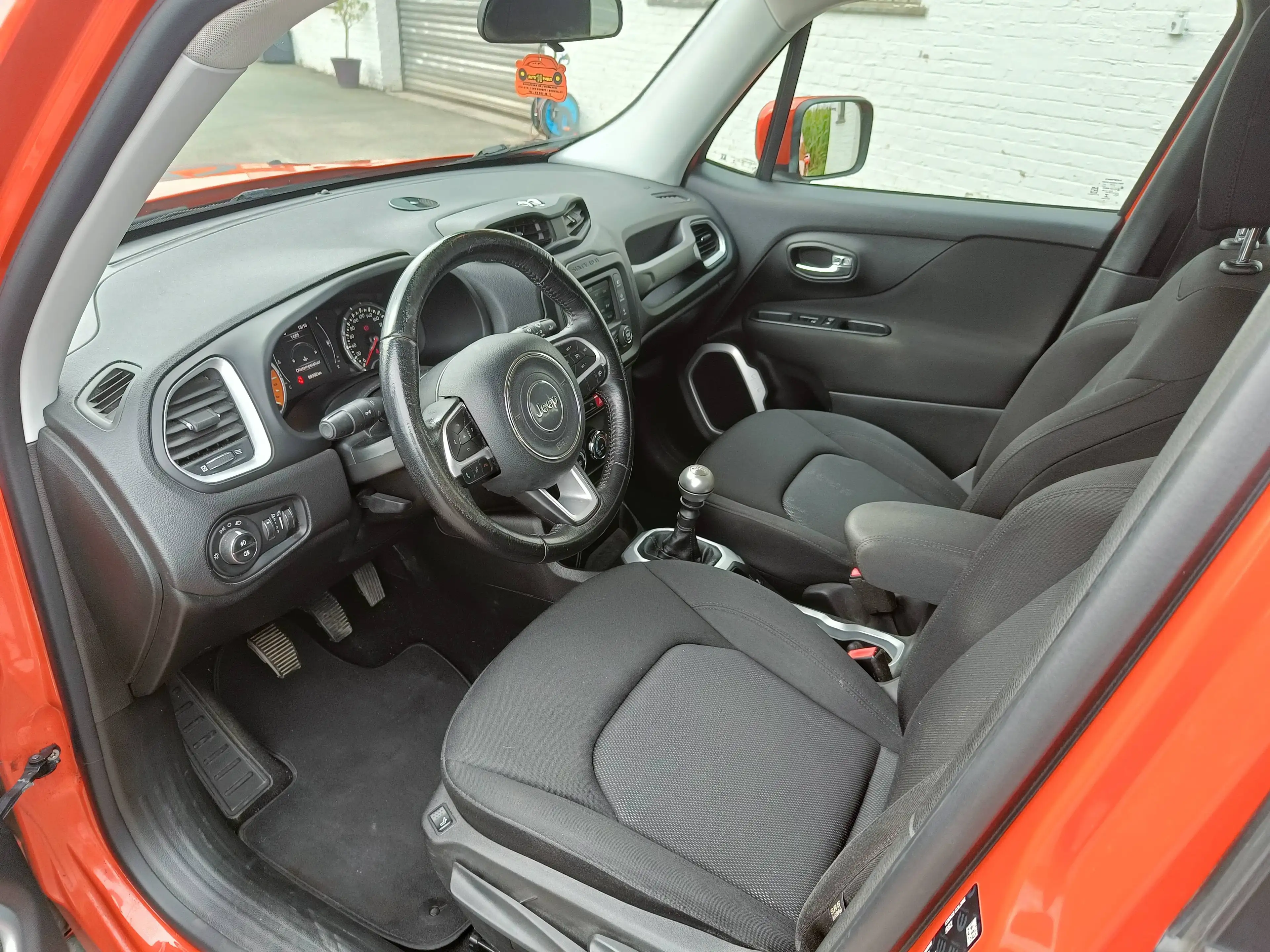 Jeep Renegade Renegade 1.6 MJD 4x2 Longitude - AIRCO/CRUISE -12M GARANTIE — photo 11