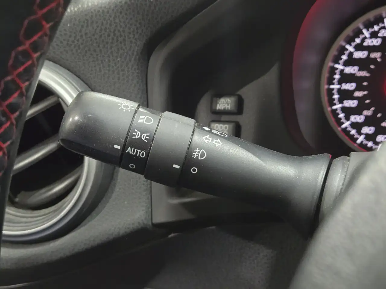 Subaru BRZ снимка Subaru BRZ