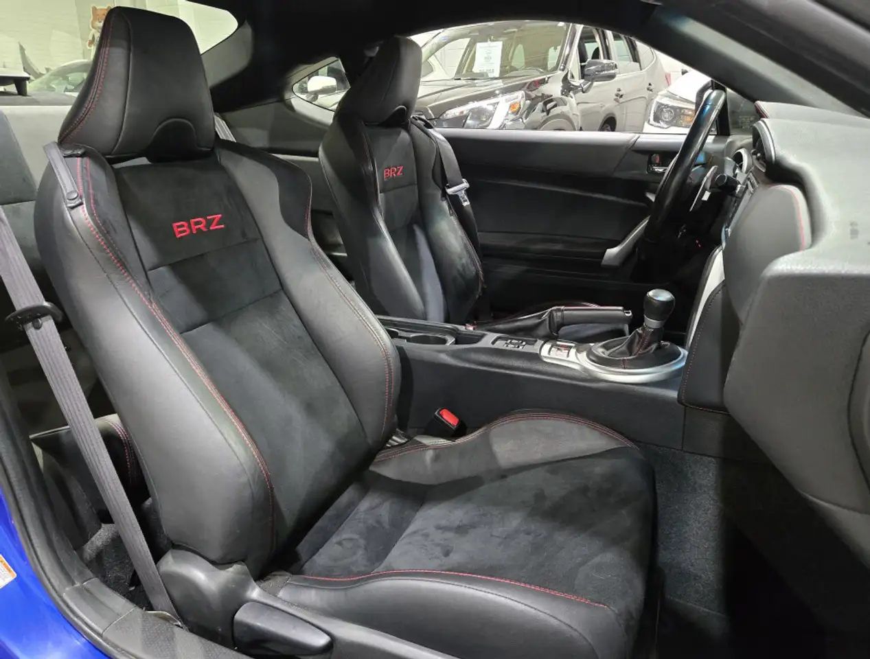 Subaru BRZ снимка Subaru BRZ