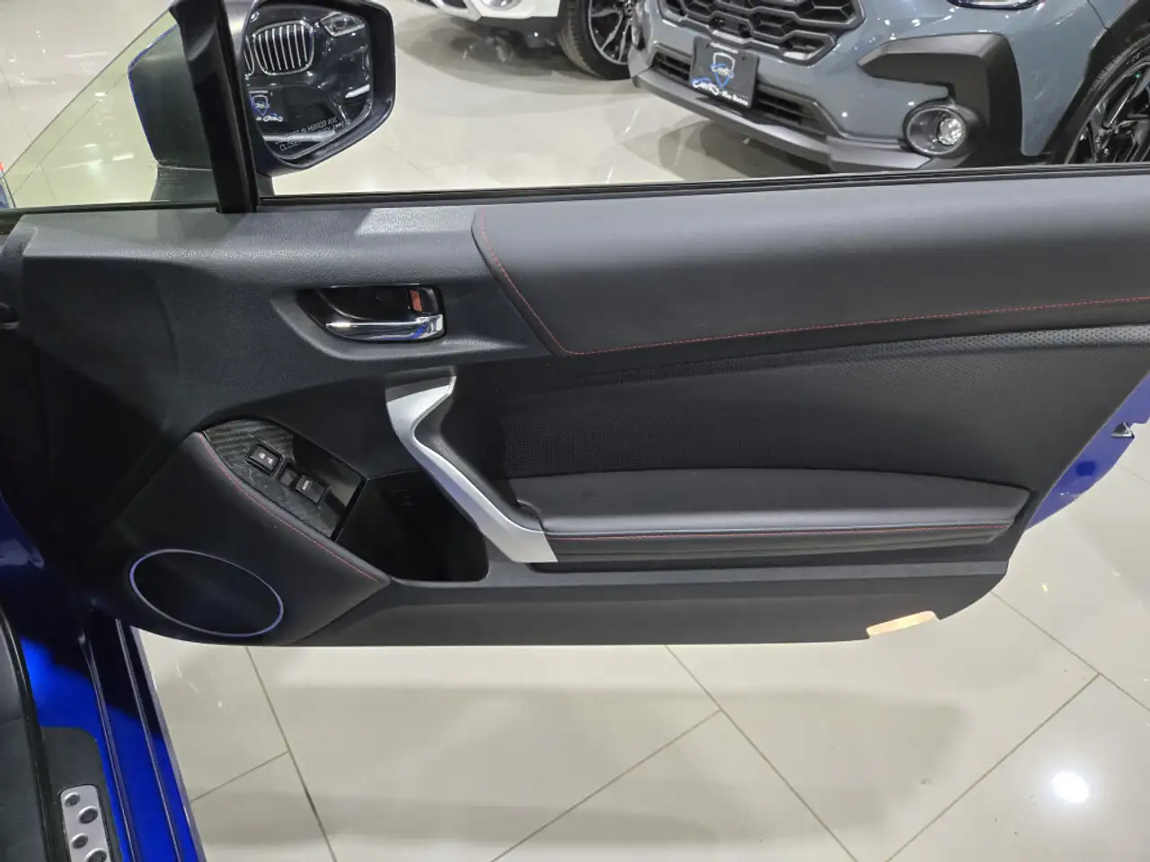 Subaru BRZ снимка Subaru BRZ