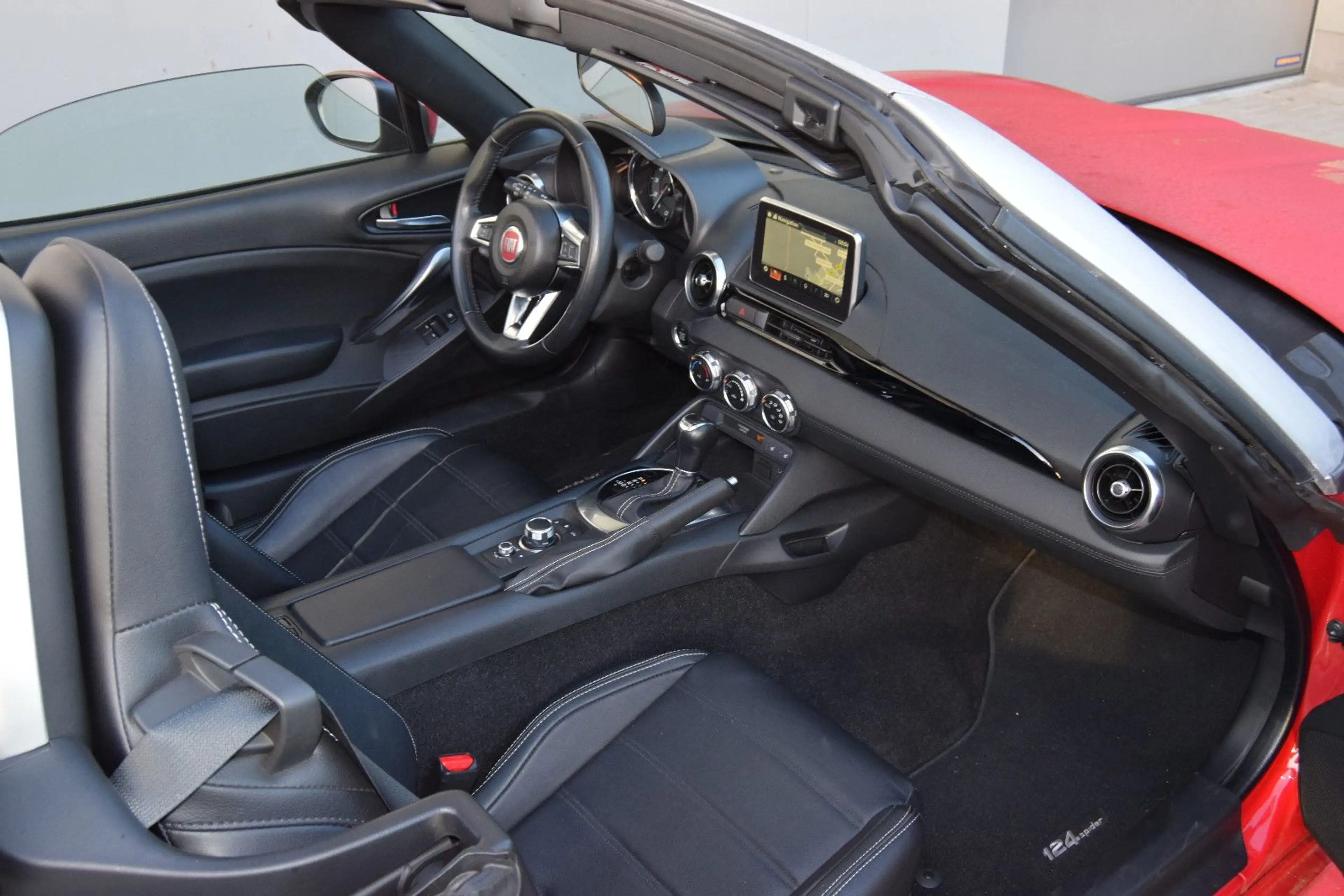 Fiat 124 Spider Lusso !! Automatik!!Navi,Leder,Sith, — photo 15