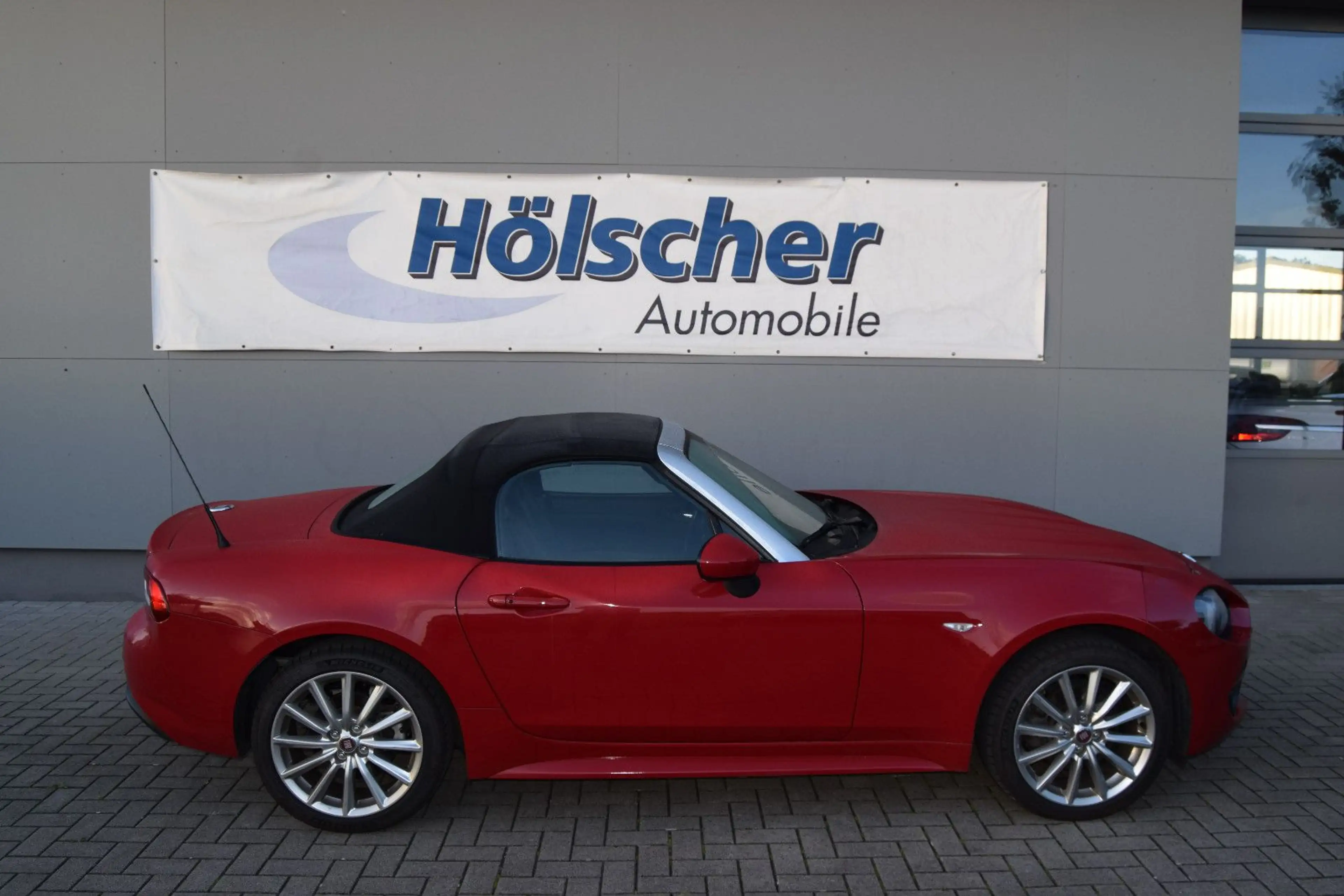 Fiat 124 Spider Lusso !! Automatik!!Navi,Leder,Sith, — photo 6