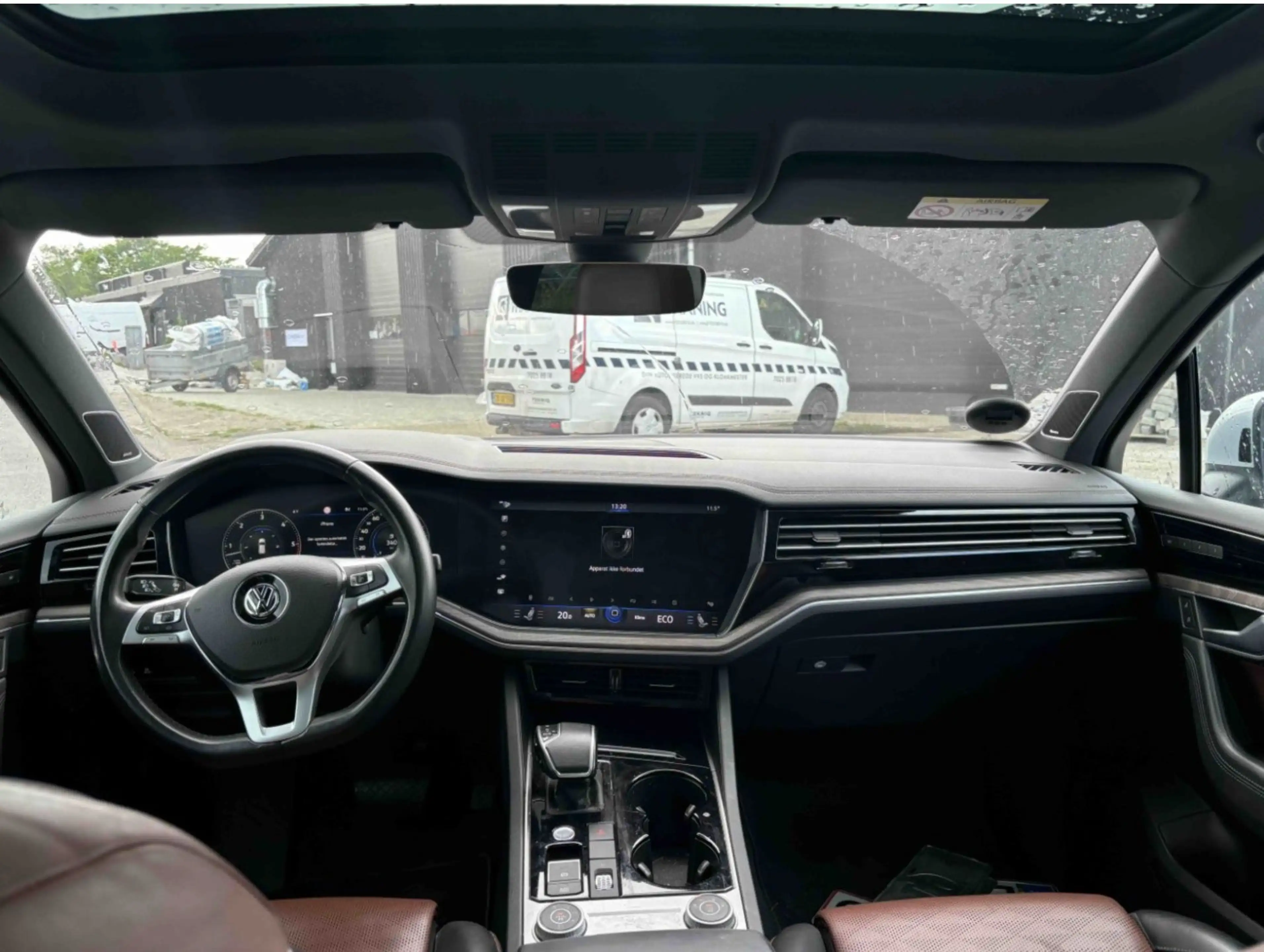 Volkswagen Touareg Atmosphere*R-Line*Matrix*Pano*DYNAUDIO* — photo 9