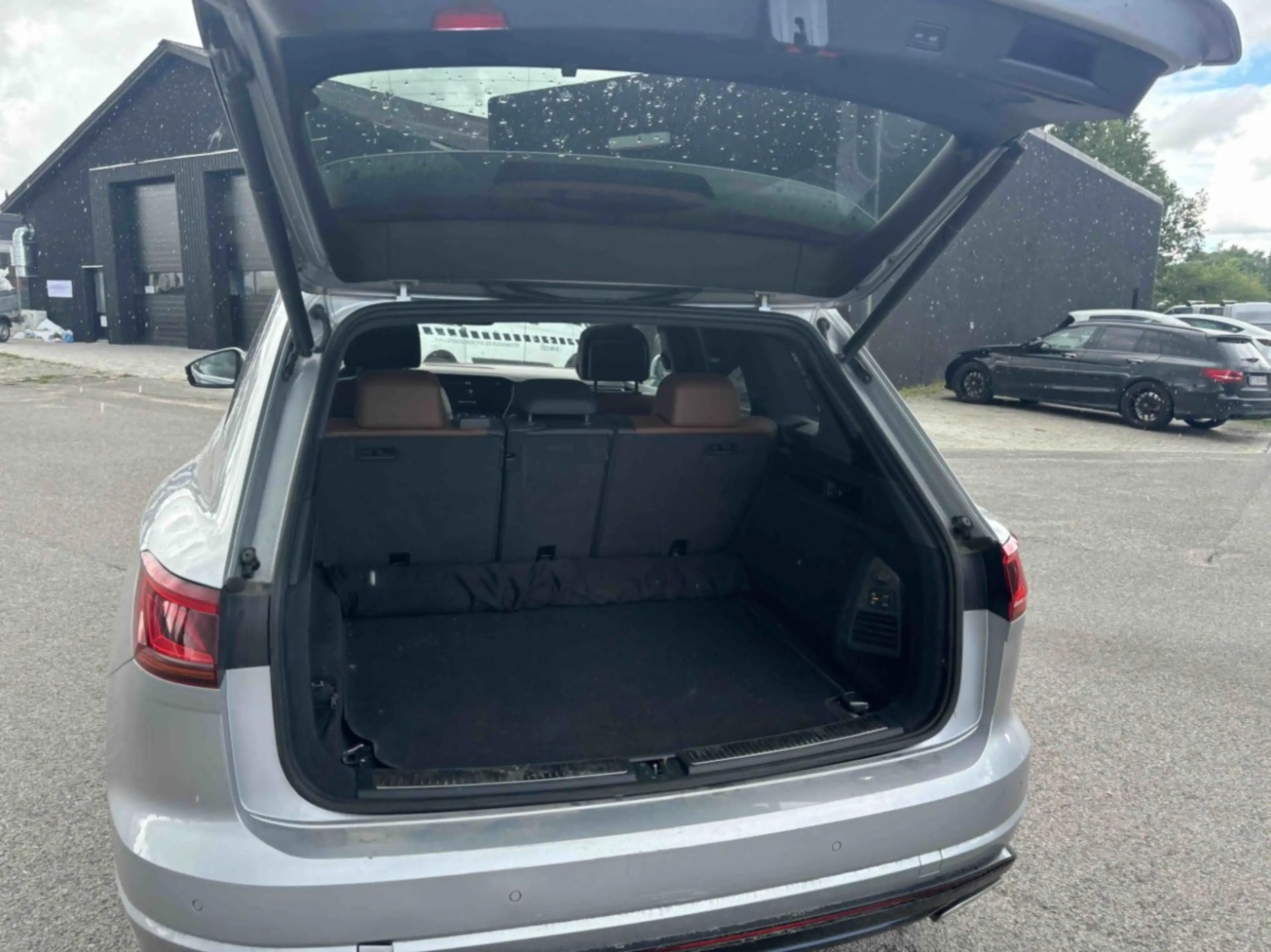 Volkswagen Touareg Atmosphere*R-Line*Matrix*Pano*DYNAUDIO* — photo 15