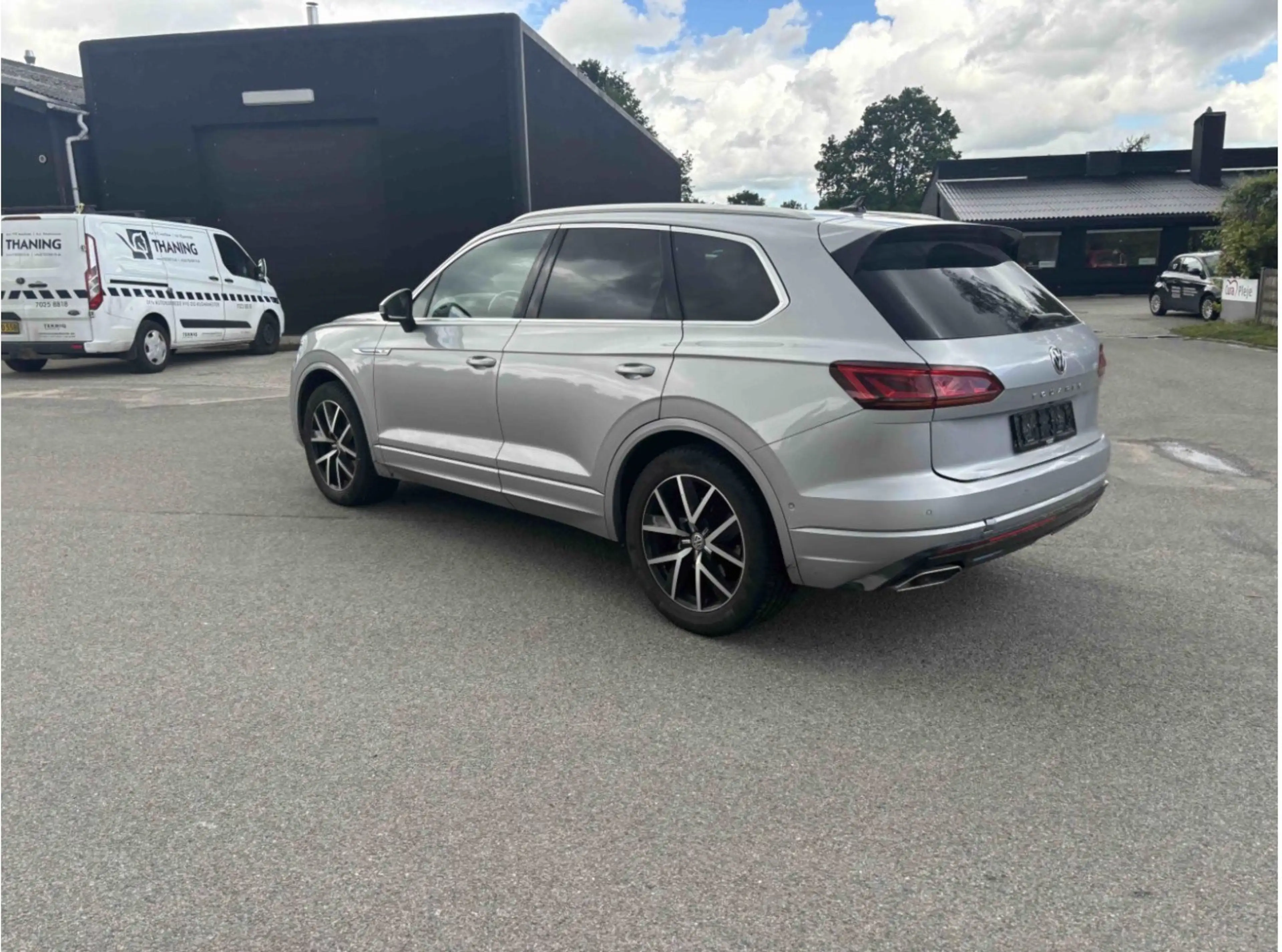 Volkswagen Touareg Atmosphere*R-Line*Matrix*Pano*DYNAUDIO* — photo 7