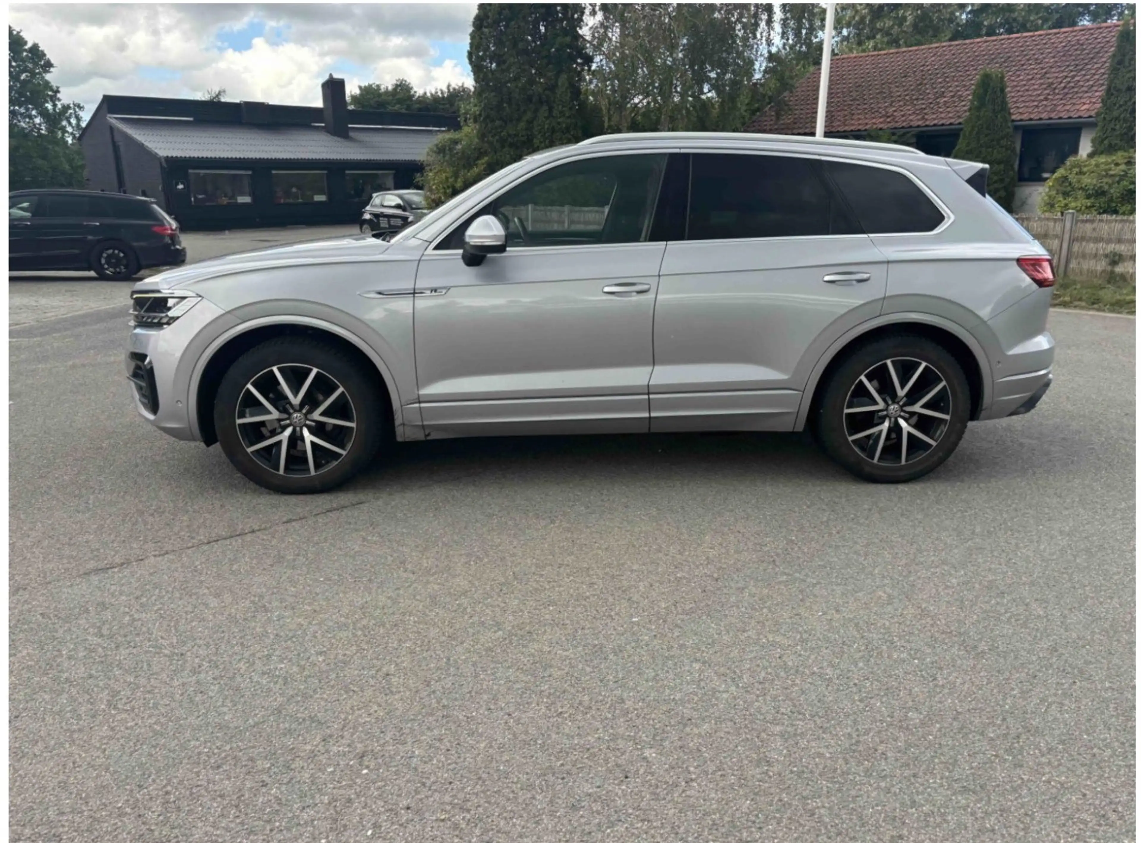 Volkswagen Touareg Atmosphere*R-Line*Matrix*Pano*DYNAUDIO* — photo 8