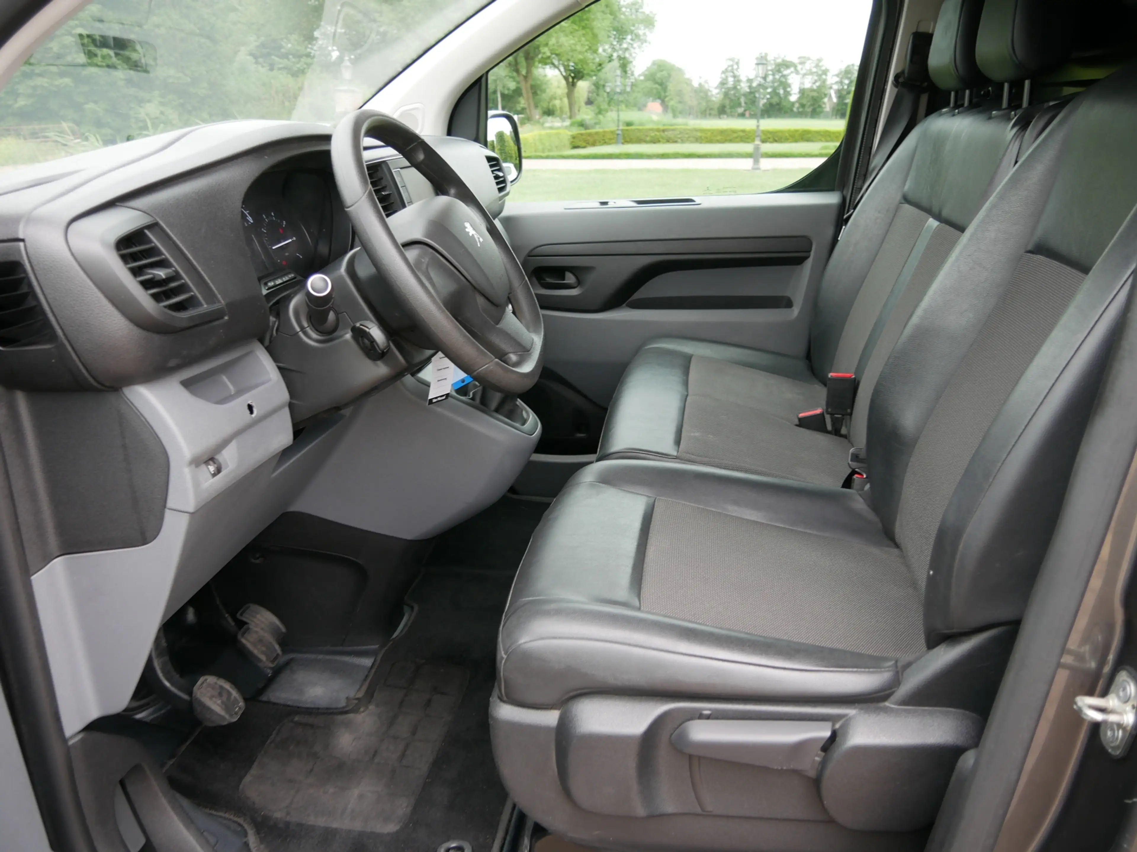 Peugeot Expert 1.5 BlueHDI 120 Standard Asphalt AC NAVI ** 7999 E — photo 12