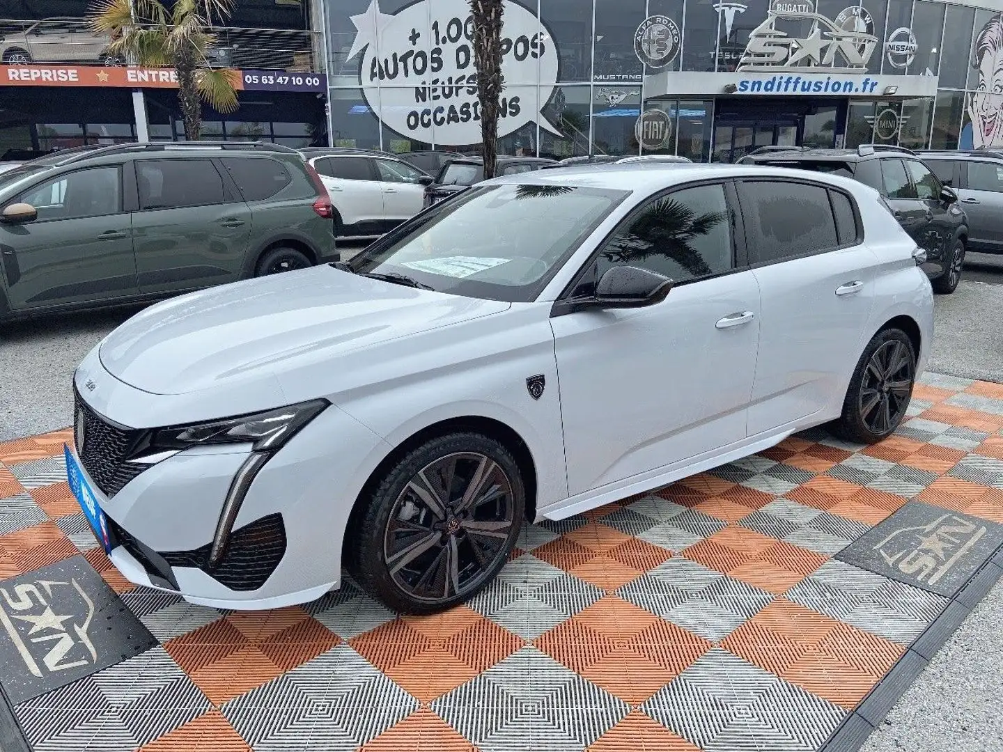 Peugeot 308 BlueHDi 130 EAT8 GT Pack Vision 360Â° \u0026amp;am Blanc - 1