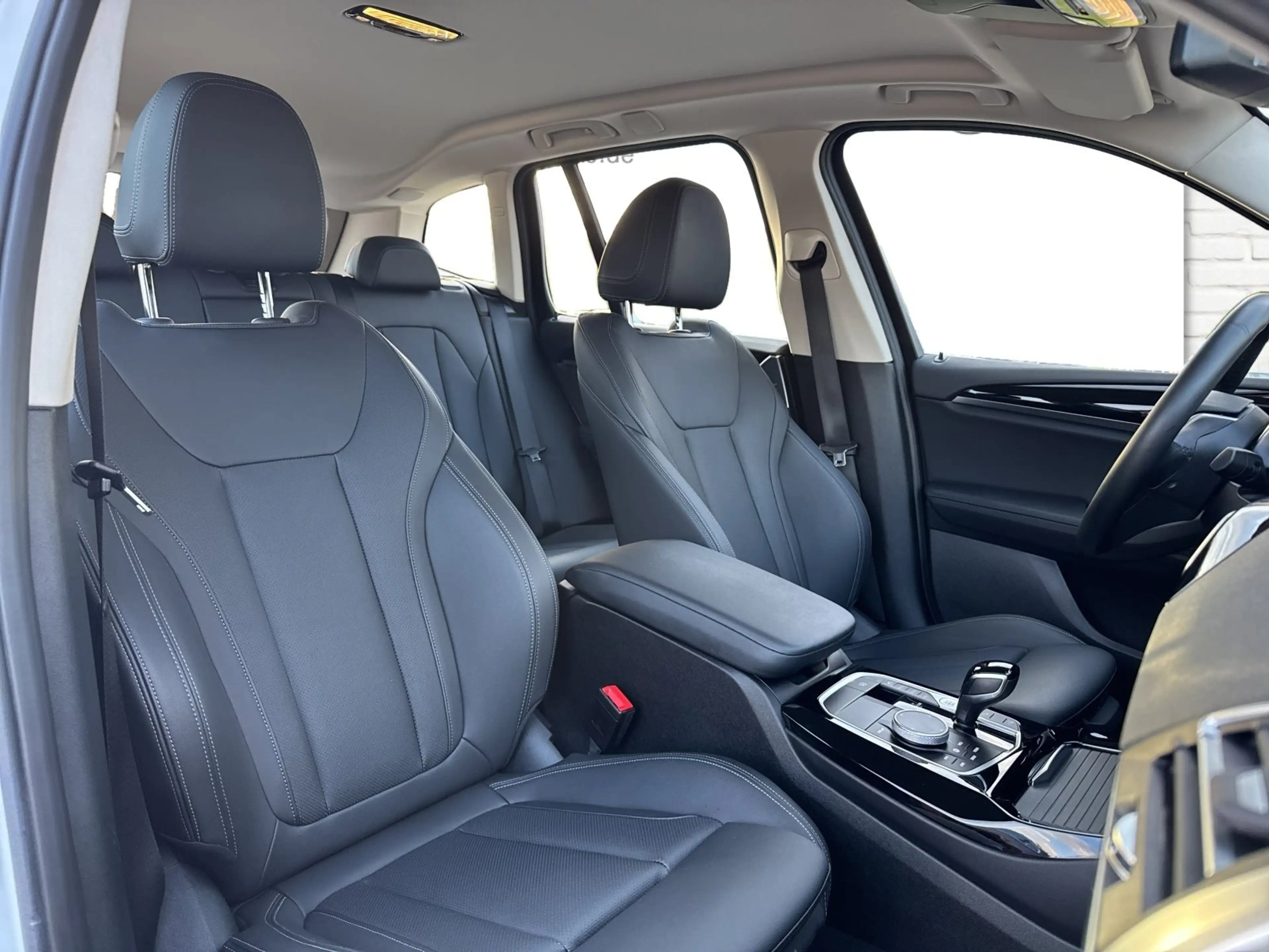 BMW X3 xDrive20i ZA — photo 10