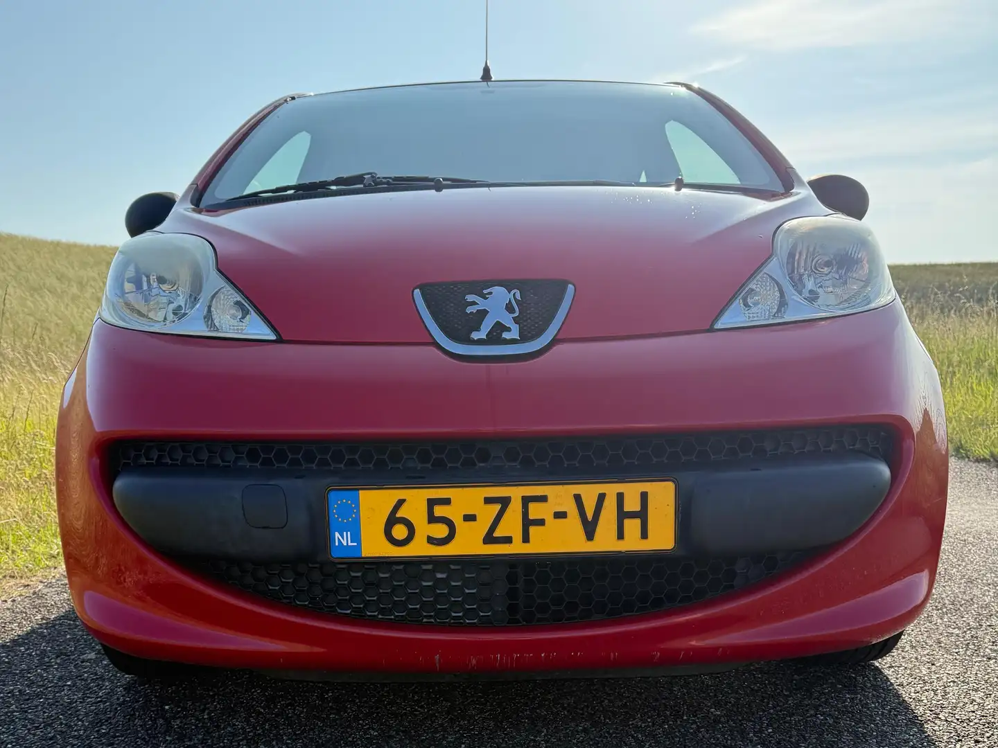 Peugeot 107 107 1.0-12V XR Roşu - 2