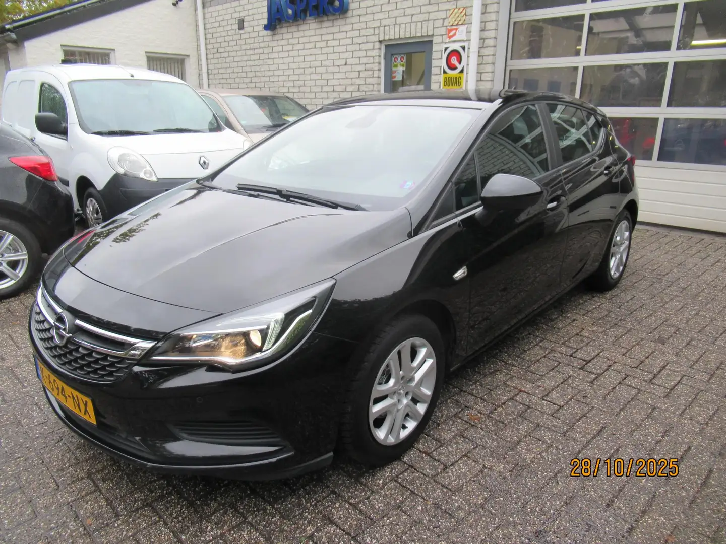 Opel Astra 1.0 Business+ Zwart - 1