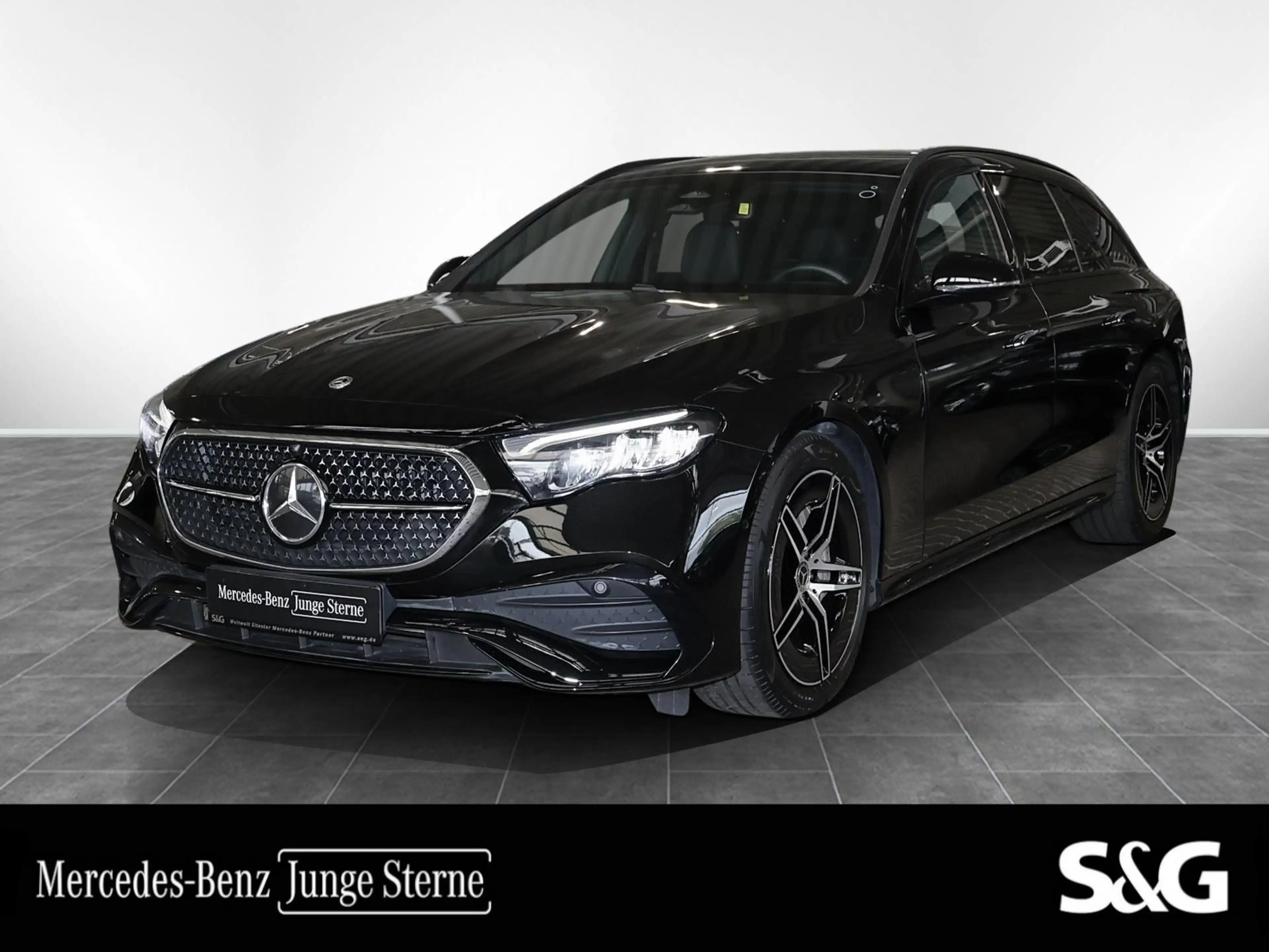 Mercedes-Benz E 220 d T AMG AHK+PANO+NIGHT+DISTRO+CARPLAY+19"