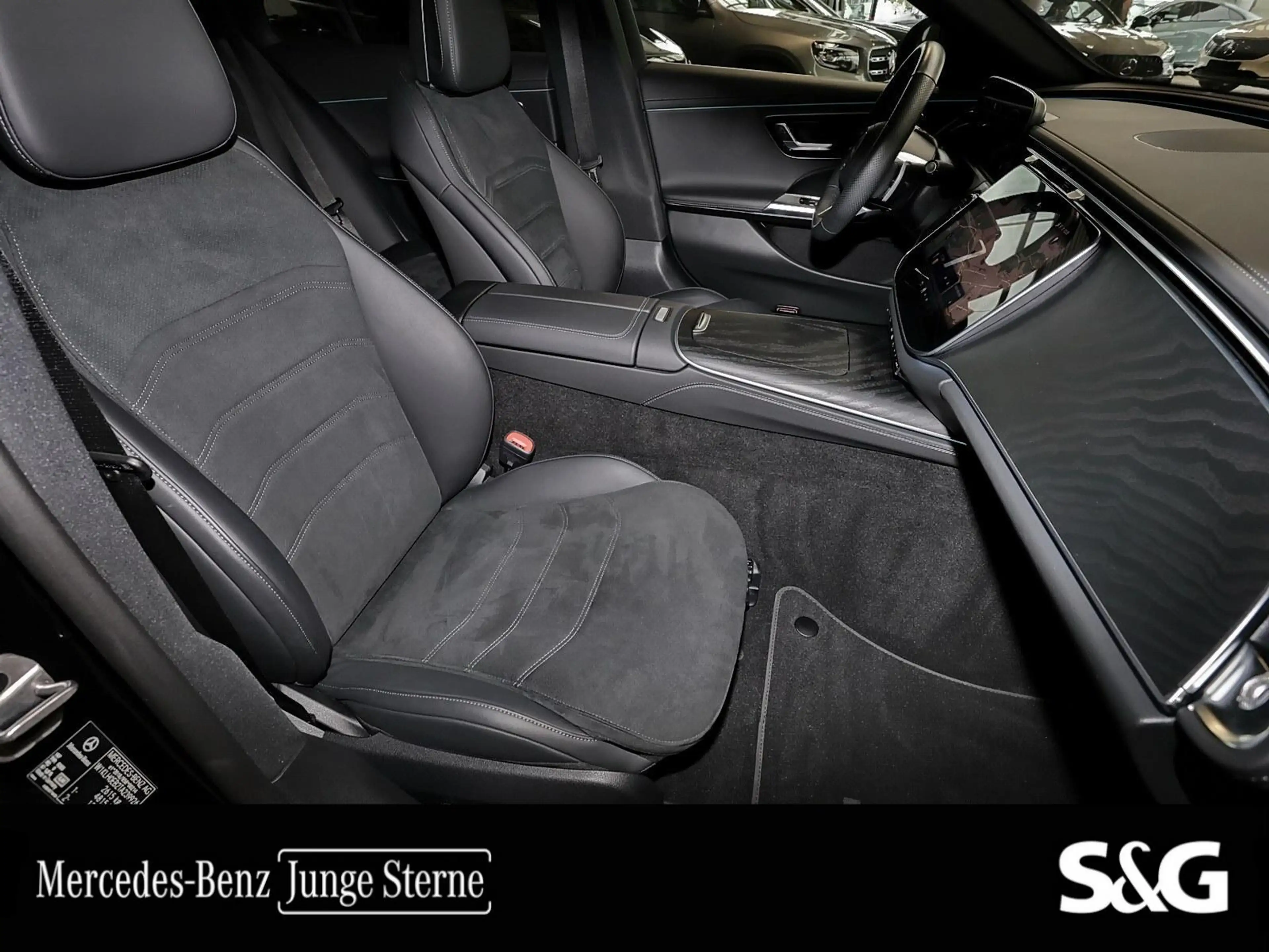 Mercedes-Benz E 220 d T AMG AHK+PANO+NIGHT+DISTRO+CARPLAY+19" — photo 5
