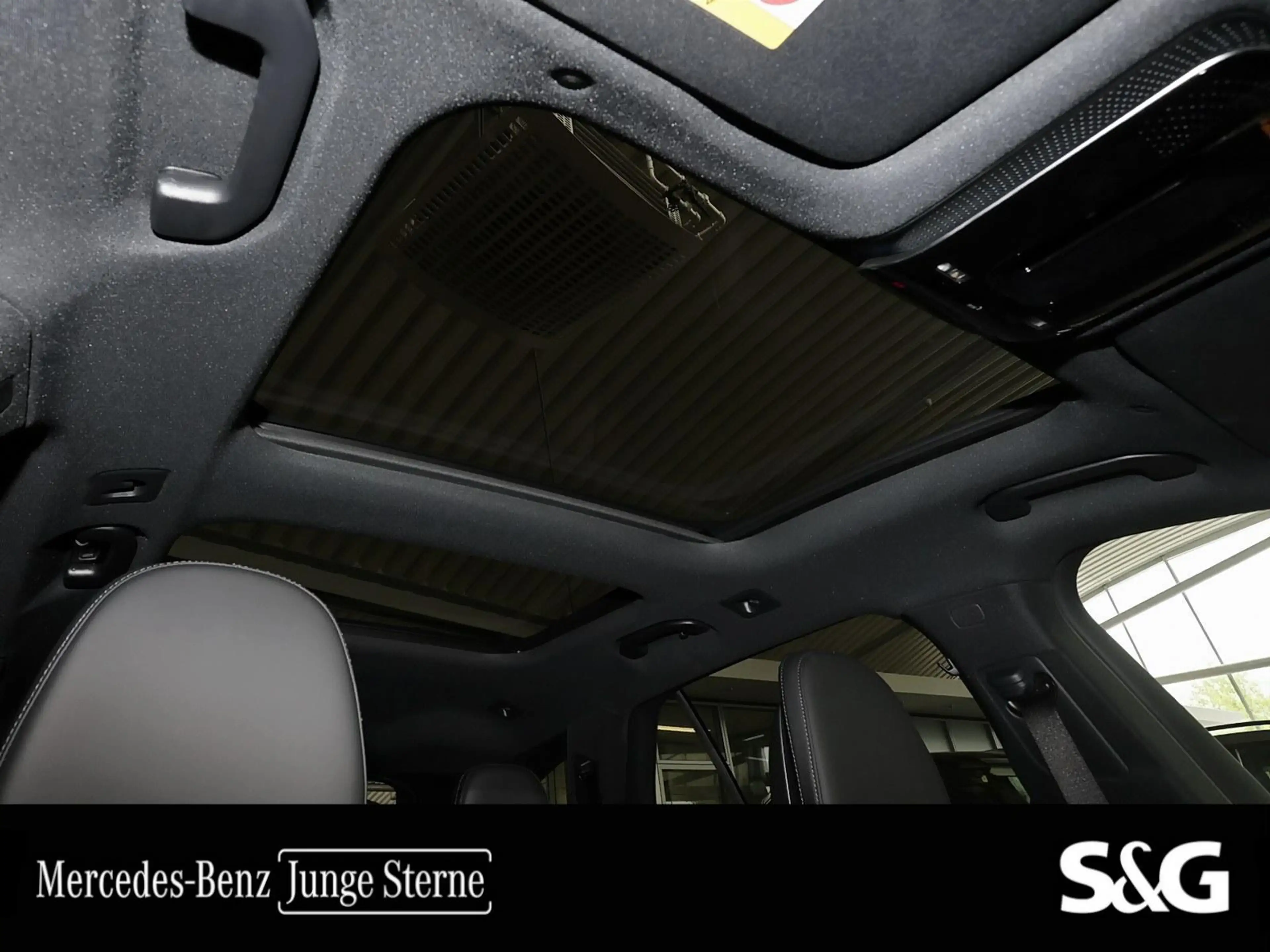 Mercedes-Benz E 220 d T AMG AHK+PANO+NIGHT+DISTRO+CARPLAY+19" — photo 8
