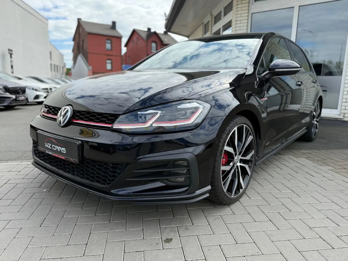 Volkswagen Golf VII Lim. GTI Performance ACC KAMERA 1HAND Negro - 1