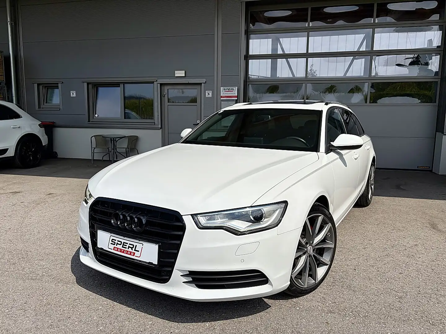 Audi A6 Avant 2.0 TDI *Panorama* Weiß - 1