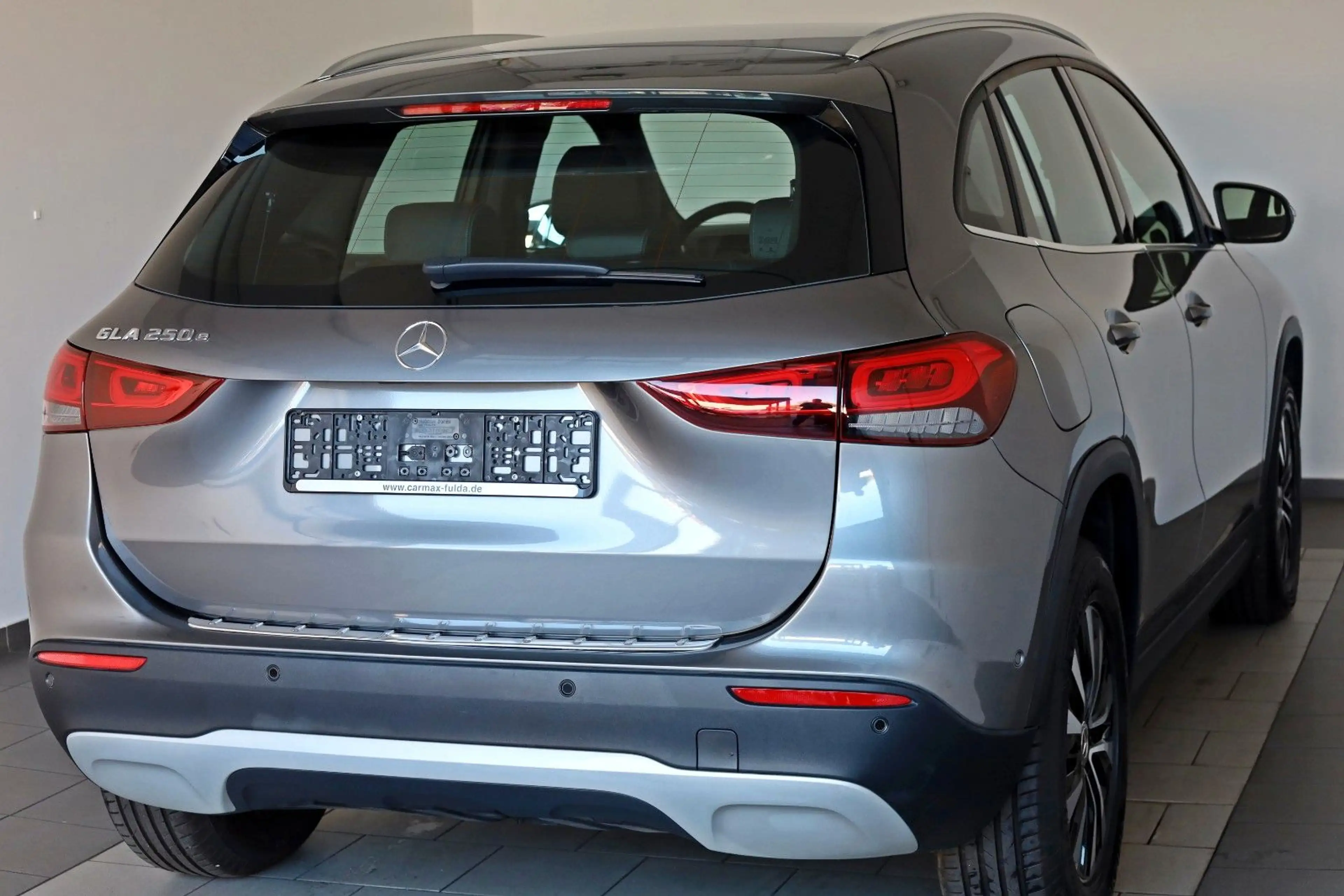 Mercedes-Benz GLA 250 e, Style,T.Leder,Navi,LED,SH,Kamera,ACC — photo 2