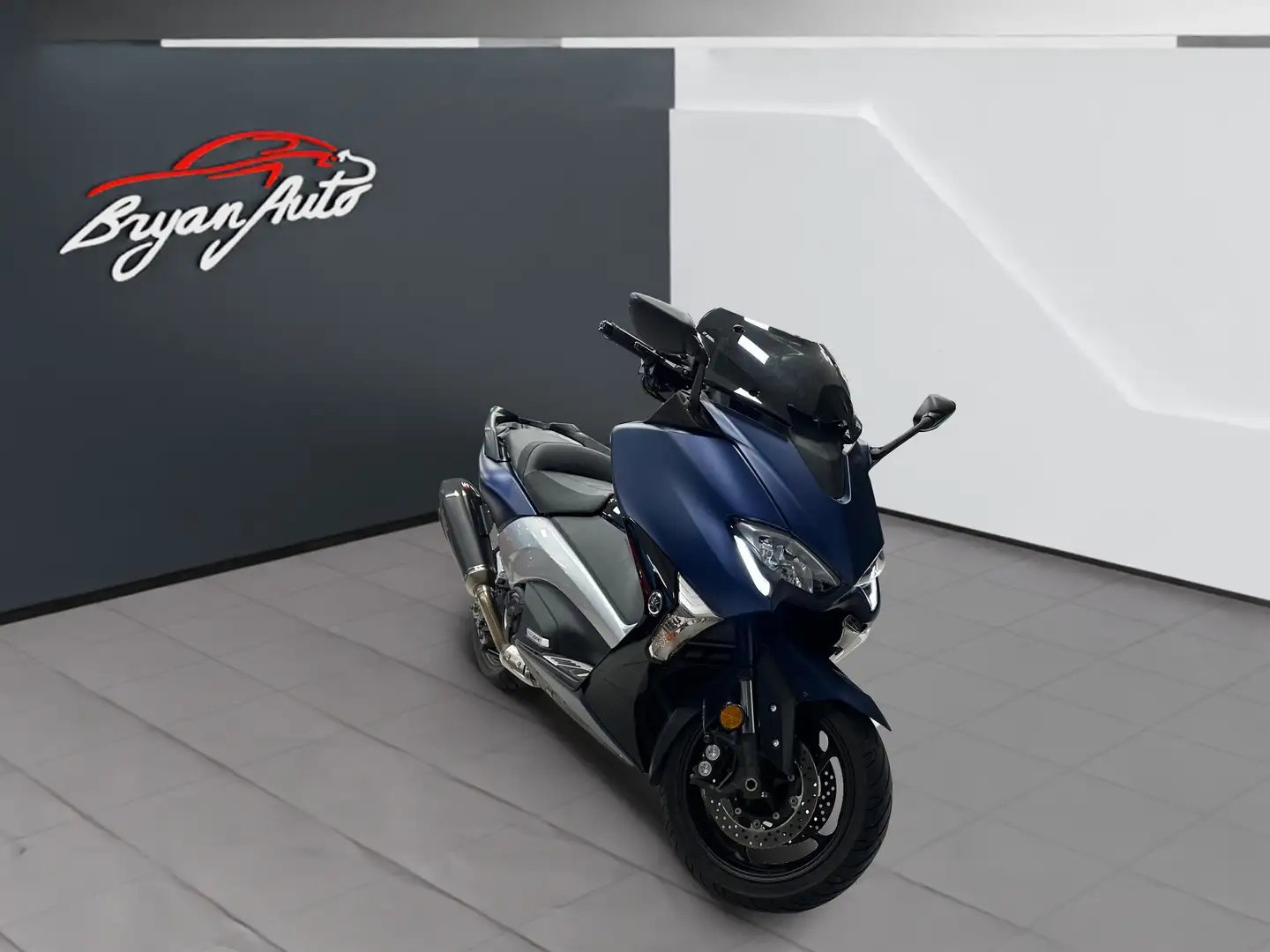 Yamaha TMAX 530 DX SCARICO AKRAPOVIC Grigio - 2