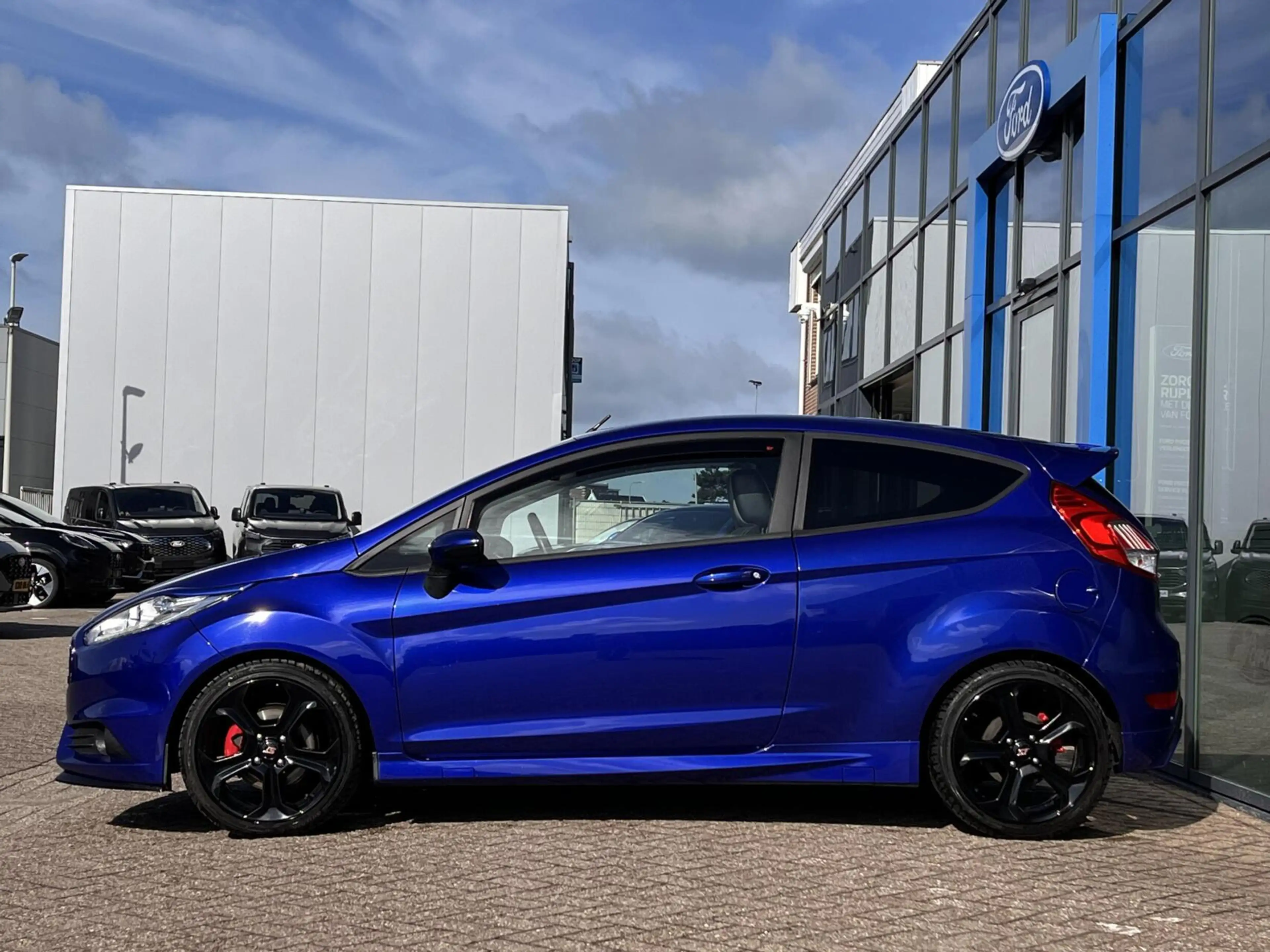 Ford Fiesta 1.6 ST2 182PK NIEUWE DISTRIBUTIERIEM!! Carplay-Nav — photo 9