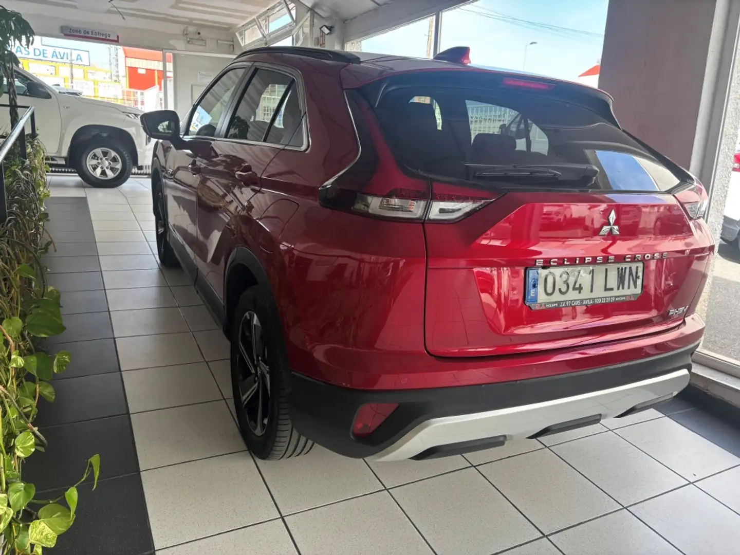 Mitsubishi Eclipse Cross PHEV Kaiteki 4WD Rojo - 2