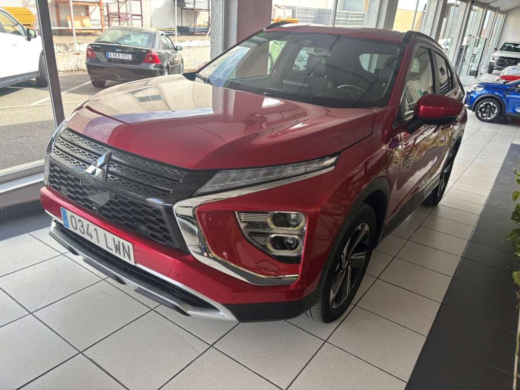 Mitsubishi Eclipse Cross PHEV Kaiteki 4WD - foto 1