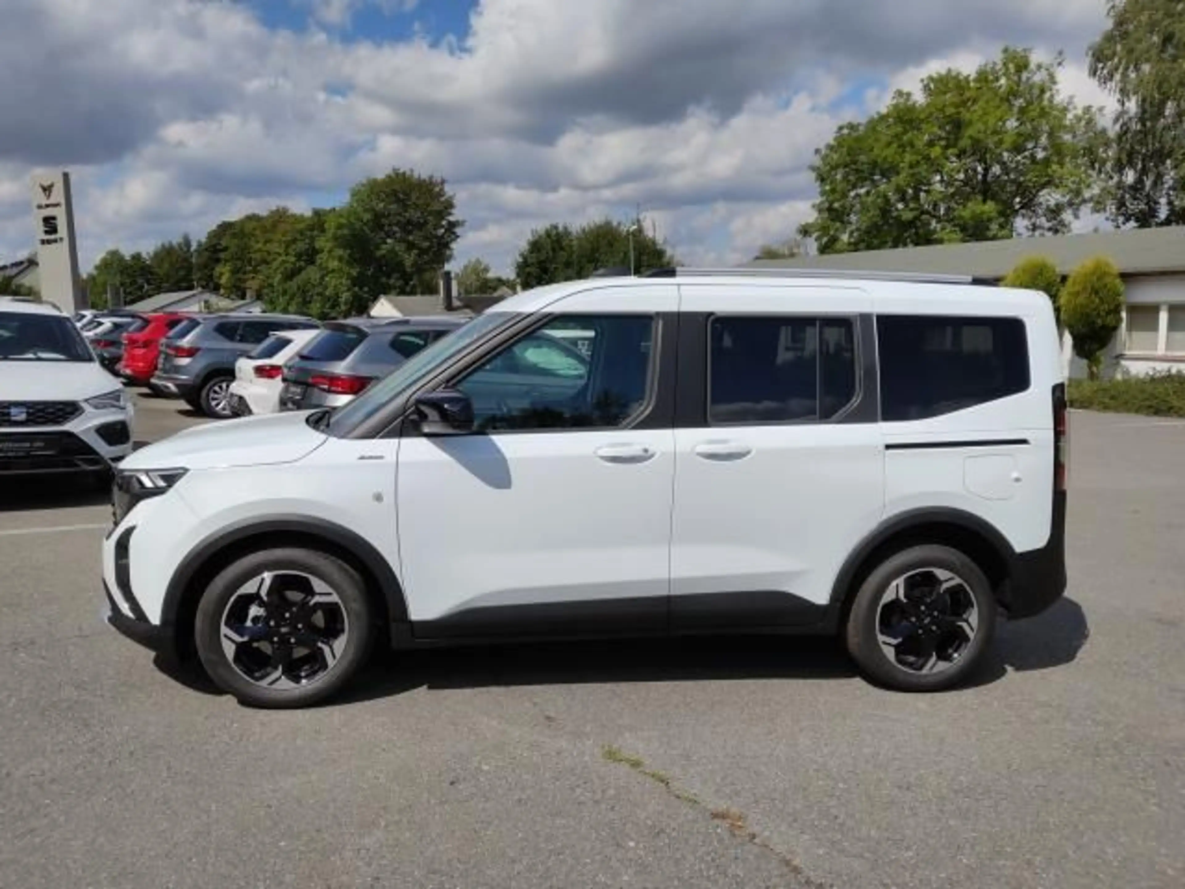 Ford Tourneo TOURNEO COURIER 1.0 ECO BOOST AKTIVE PLUS NAVI — photo 2
