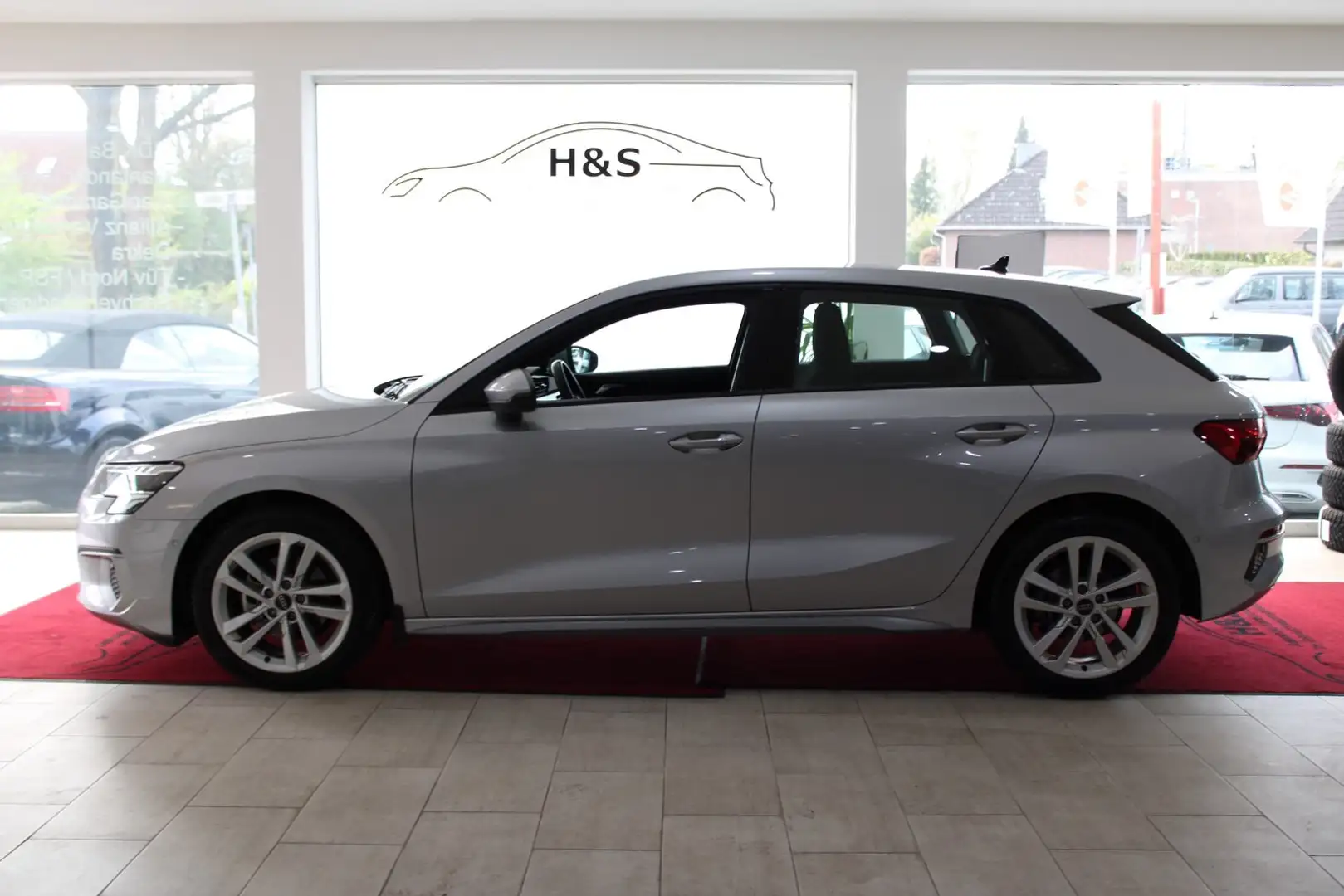 Audi A3 Sportback 35 TFSI Sport Virtuell*Carplay* Silber - 2