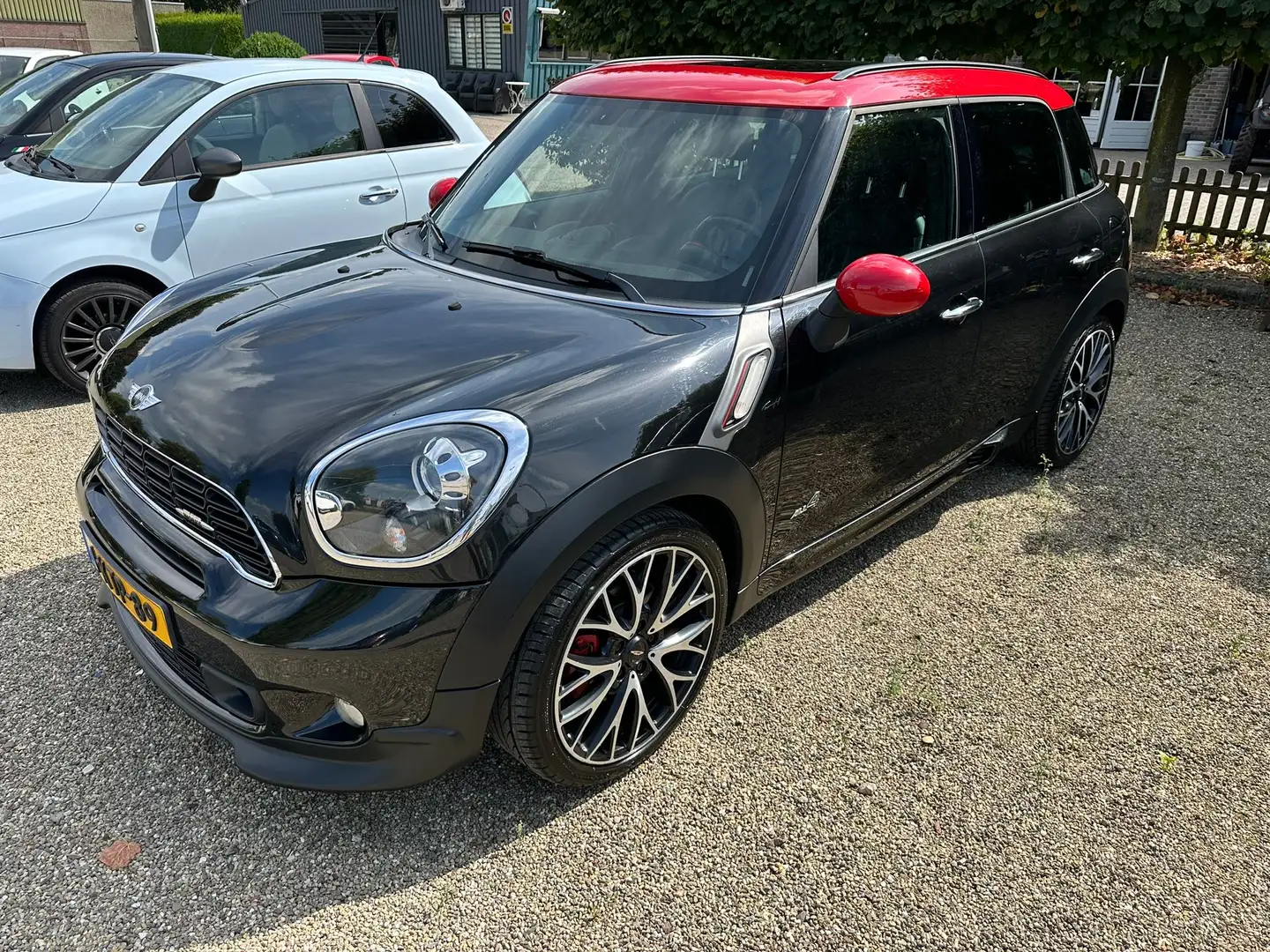 MINI Cooper Countryman JCW  218PK, Luxe uitvoering, APK 09-26 Zwart - 1