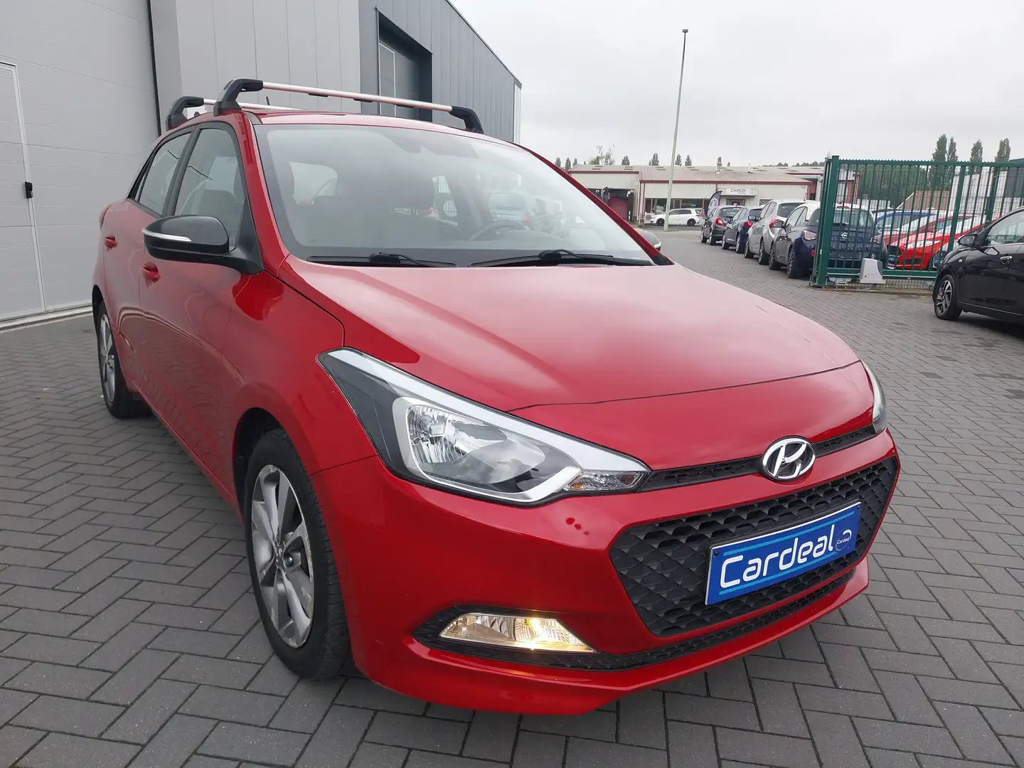 Hyundai i20 1.4 CRDi//GPS/CAMERA/BLUETOOTH/GARANTIE.12.MOIS/ Rood - 1
