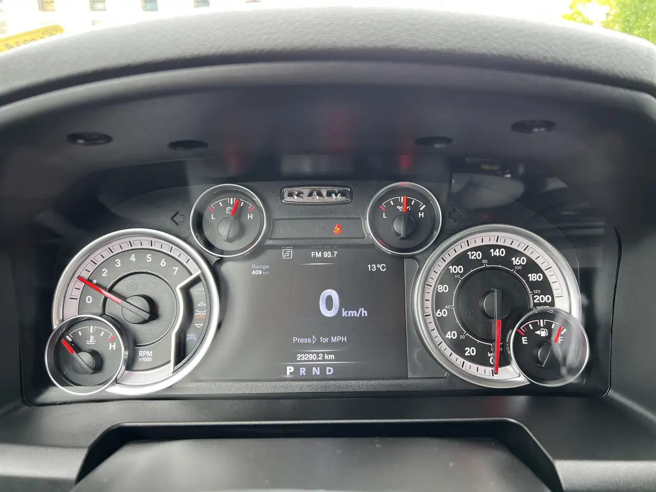 RAM 1500 снимка RAM 1500
