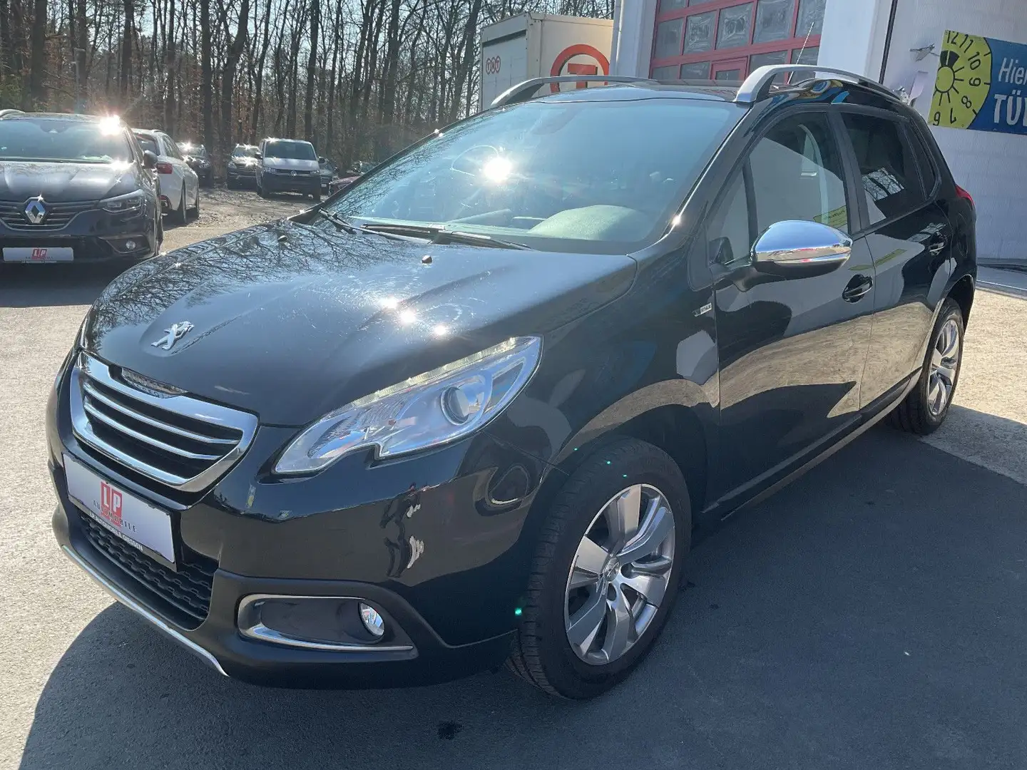 Peugeot 2008 Style Panoramadach PDC Tempomat Sitzheizung Schwarz - 1