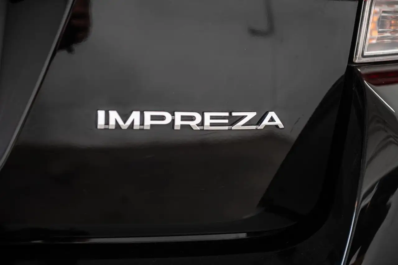 Subaru Impreza снимка Subaru Impreza