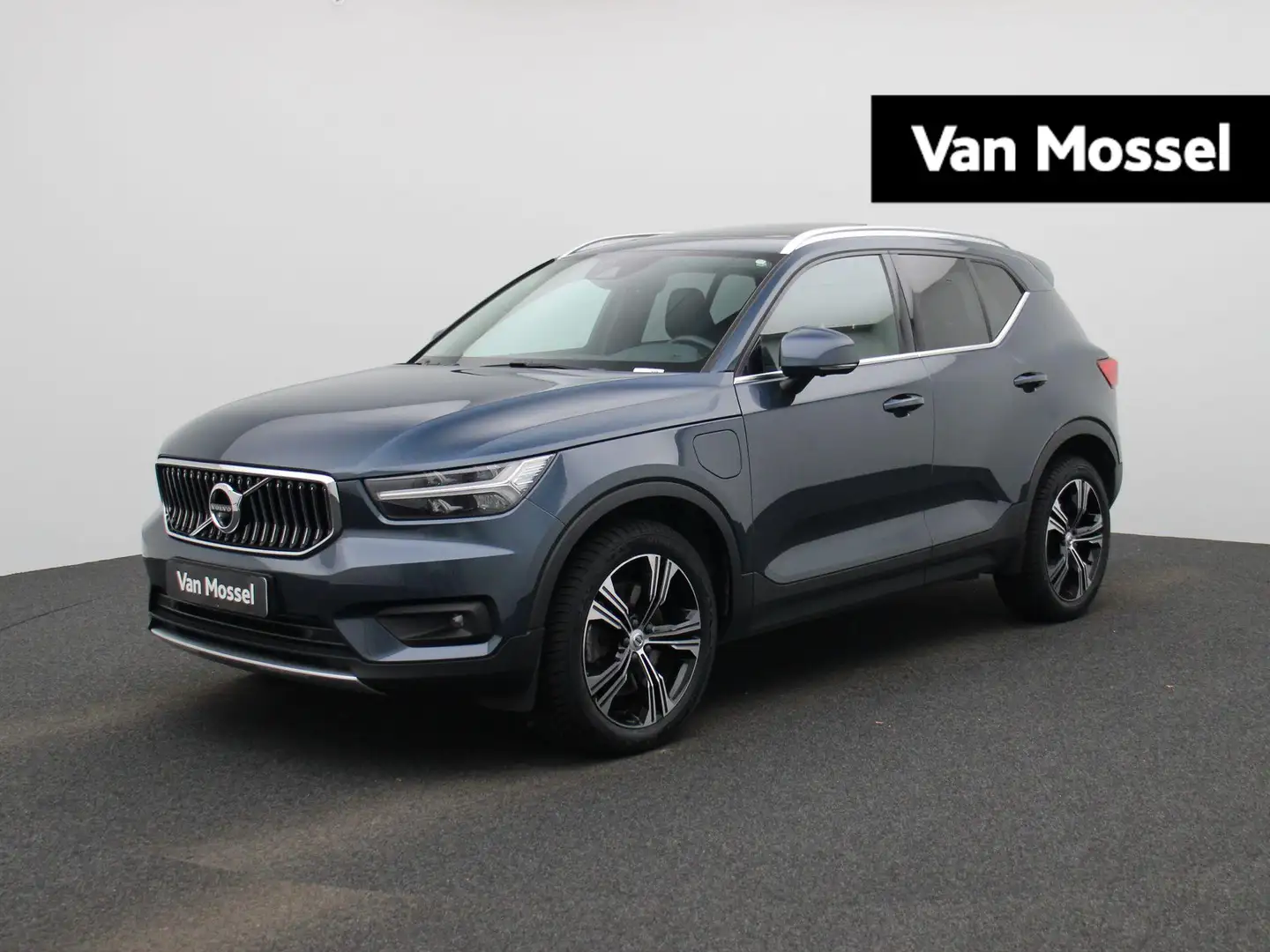 Volvo XC40 1.5 T4 Recharge Inscription | TREKHAAK | LEER | PA Blau - 1