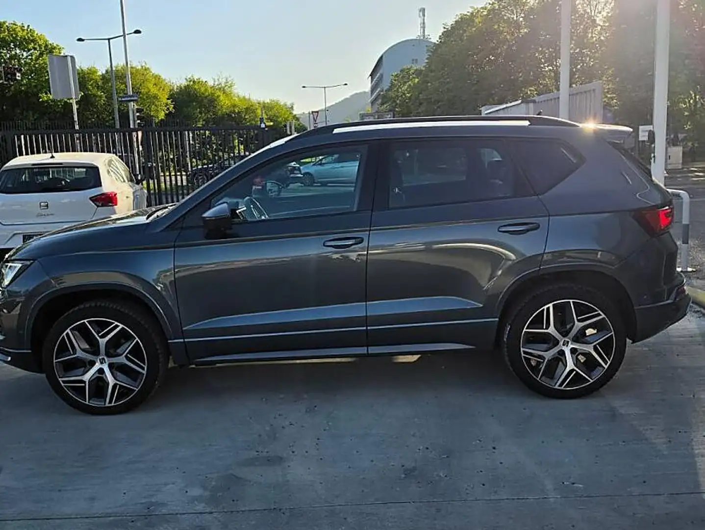 SEAT Ateca Ateca 1,5 FR ACT TSI FR Grau - 2