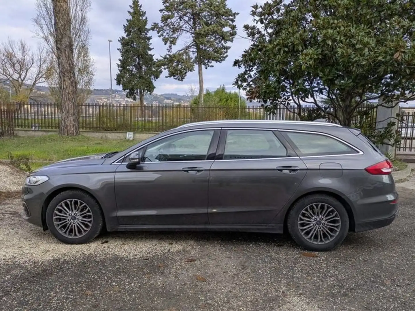 Ford Mondeo Mondeo IV 2015 SW SW 2.0 ecoblue Titanium Business Grigio - 2