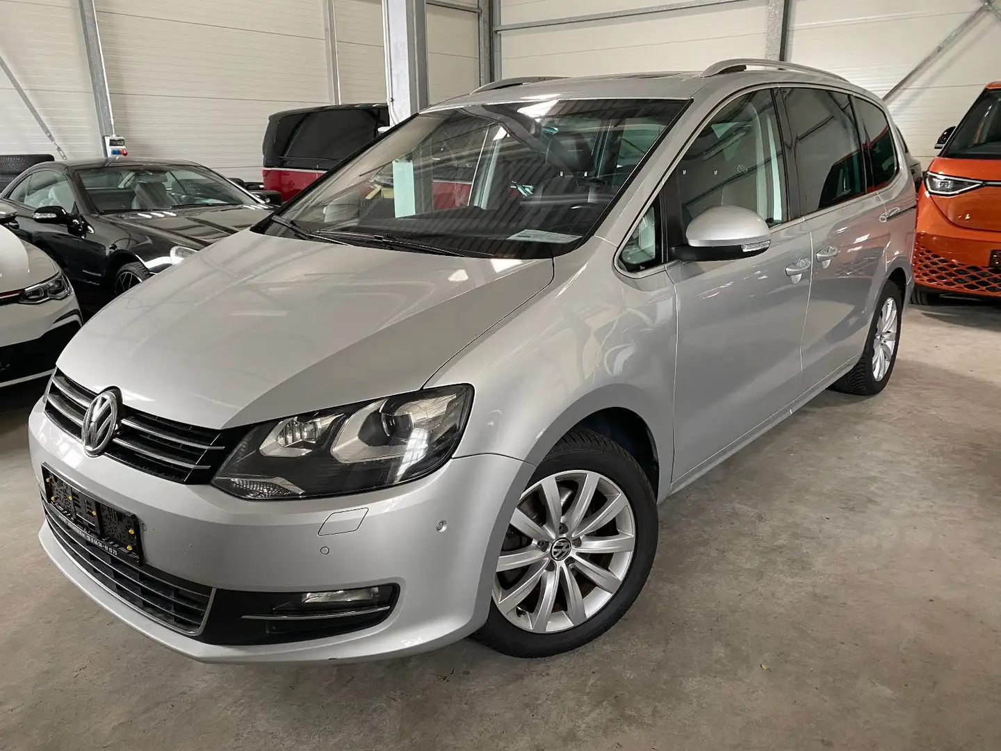 Volkswagen Sharan Highline TDI DSG AHK DCC Pano Xenon Sthz Silber - 1
