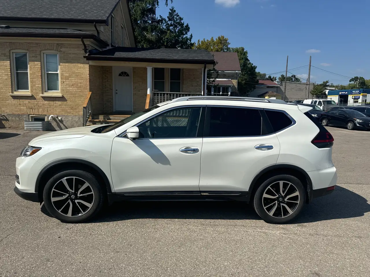 Nissan Rogue снимка Nissan Rogue