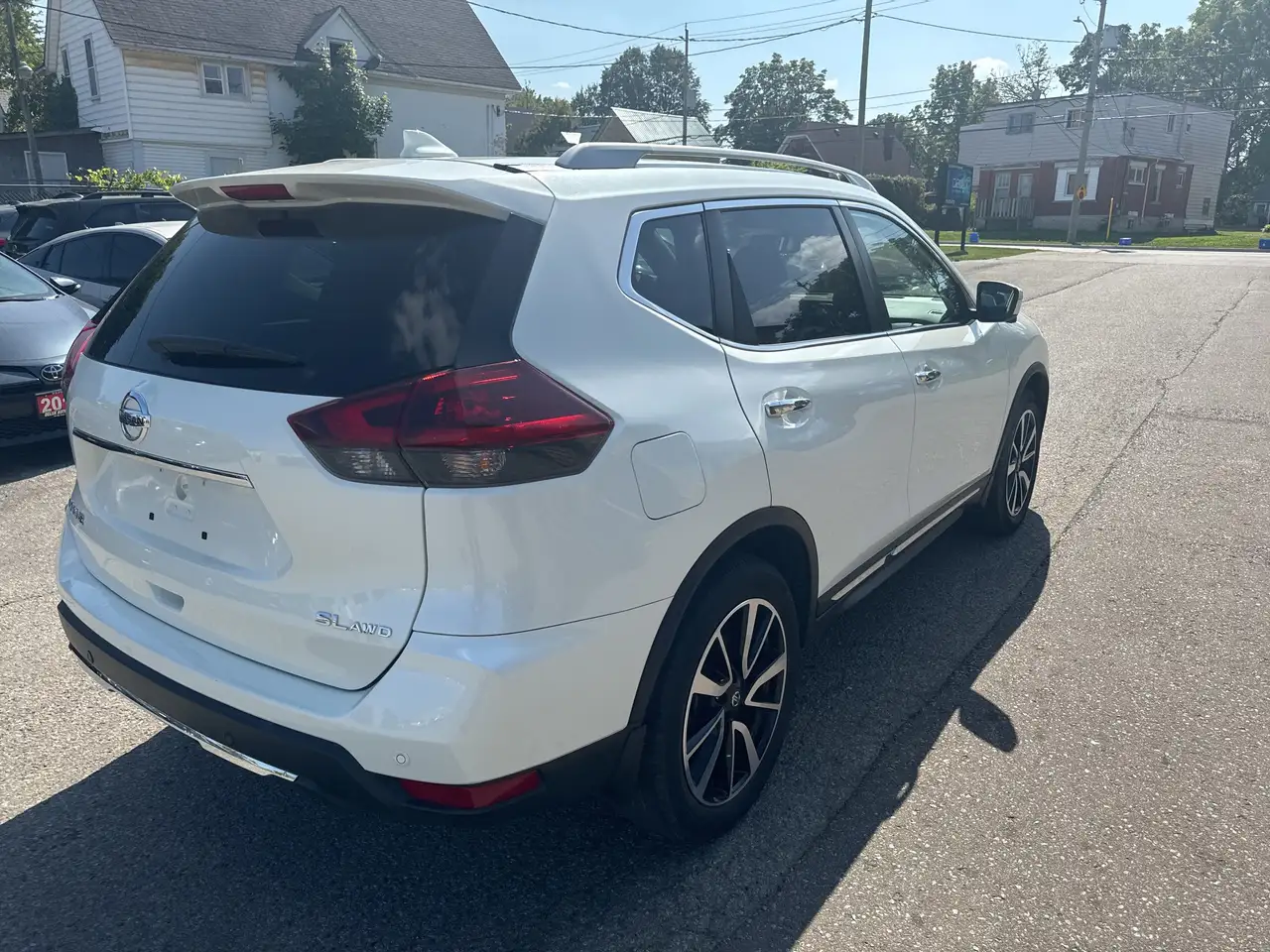 Nissan Rogue снимка Nissan Rogue