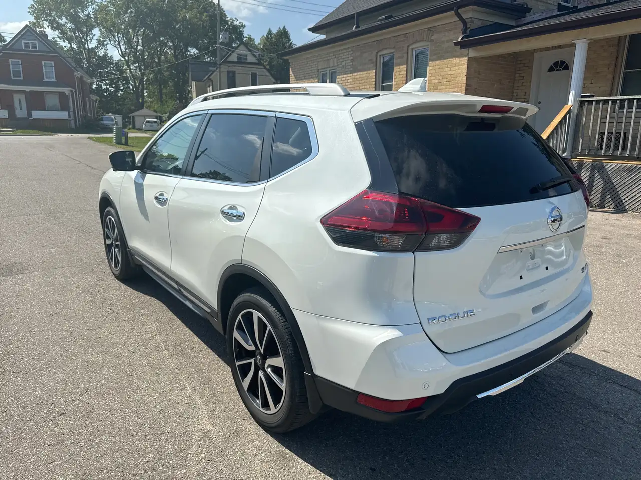 Nissan Rogue снимка Nissan Rogue