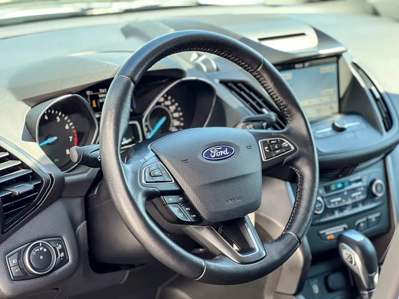 Ford Escape photo Ford Escape