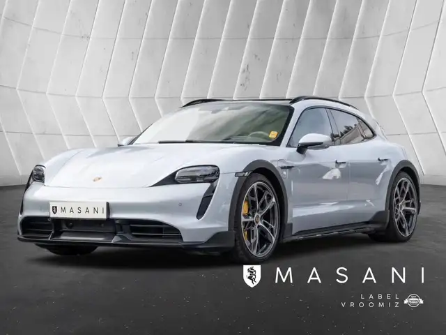Porsche Taycan turbo s cross turismo 761ch 3000km icegrey burmester ecran