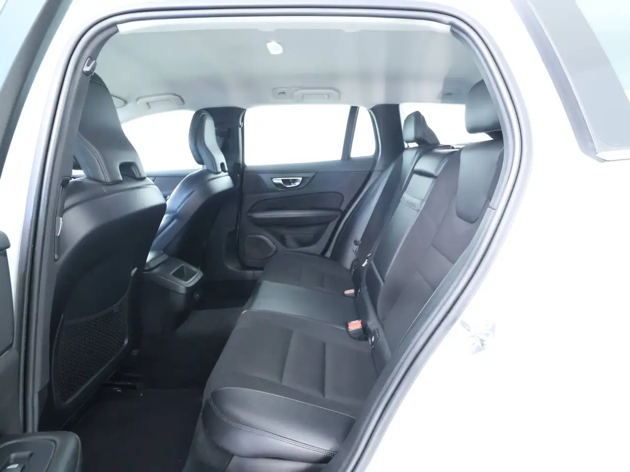 Volvo V60 — photo 12 sur 49