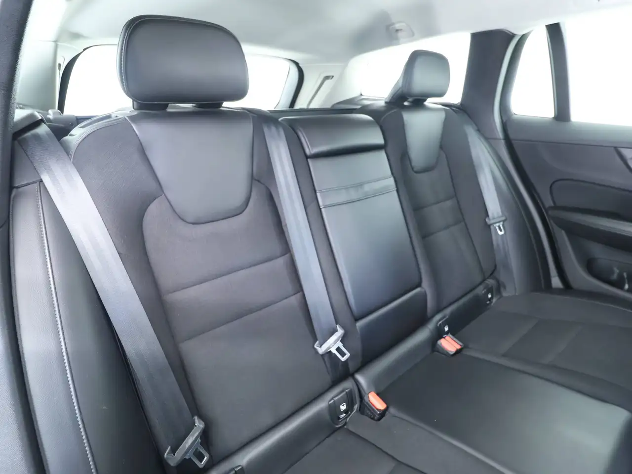 Volvo V60 — photo 15 sur 49