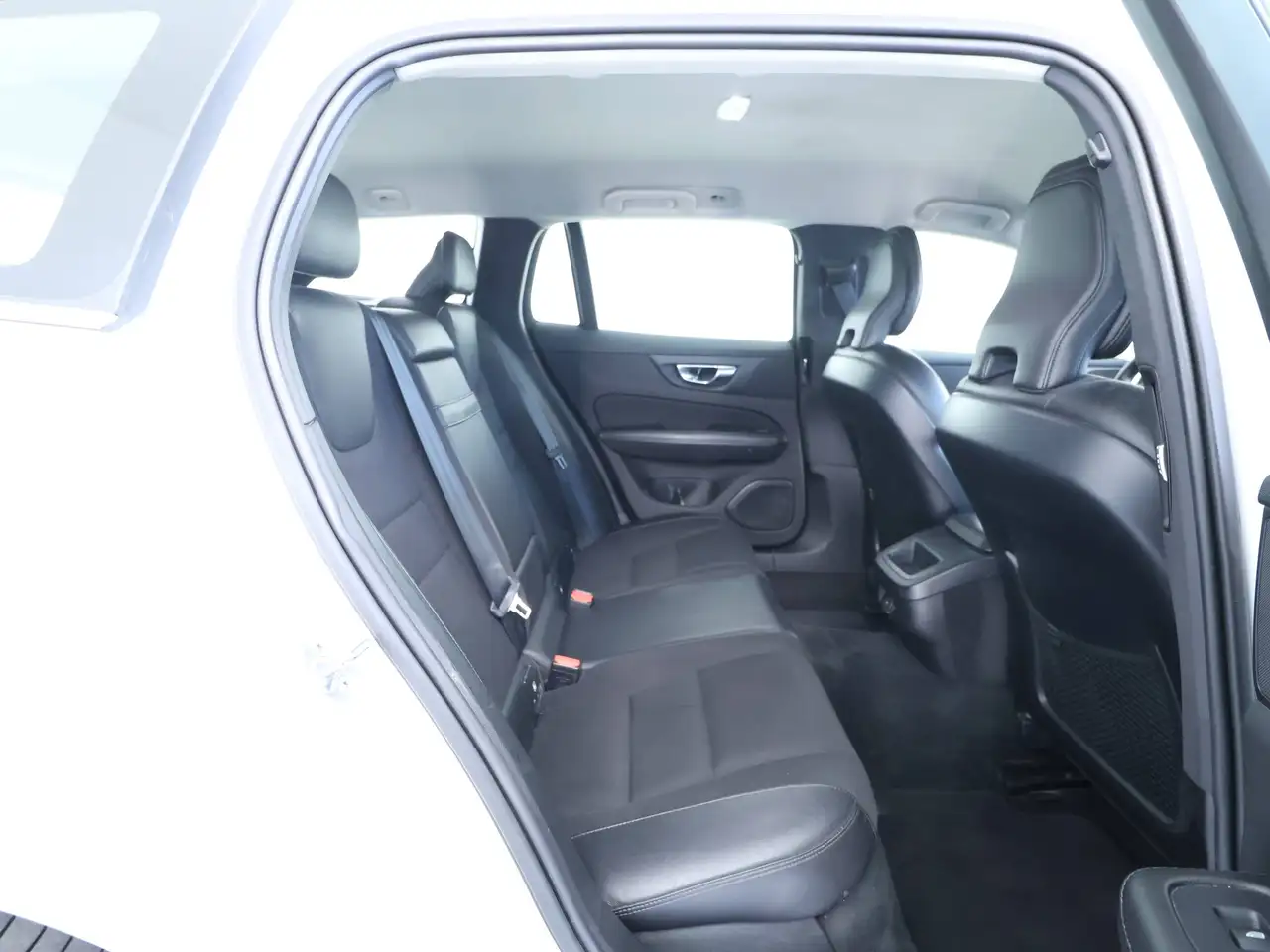 Volvo V60 — photo 14 sur 49