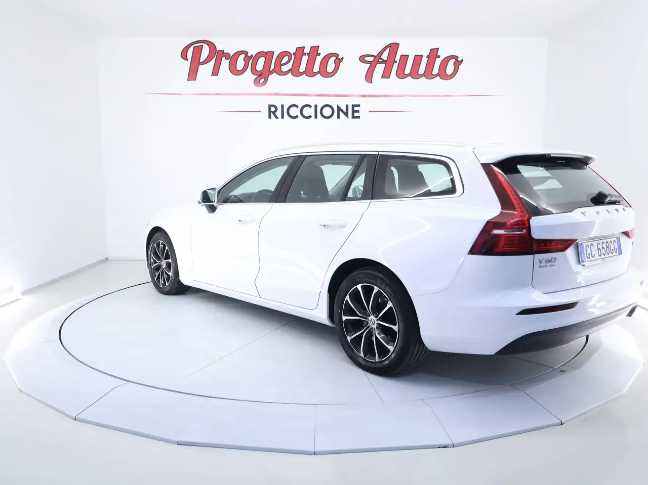 Volvo V60 — photo 6 sur 49